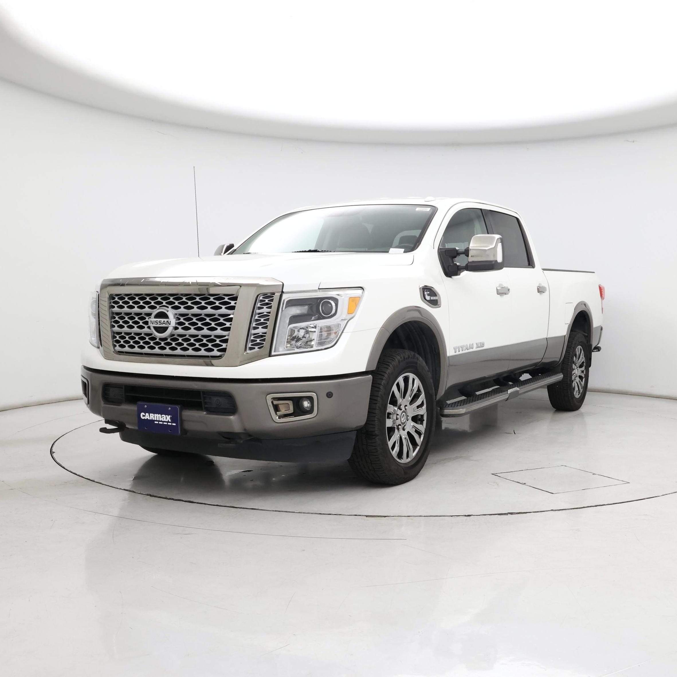 Thumbnail: 2017 Nissan Titan - 4