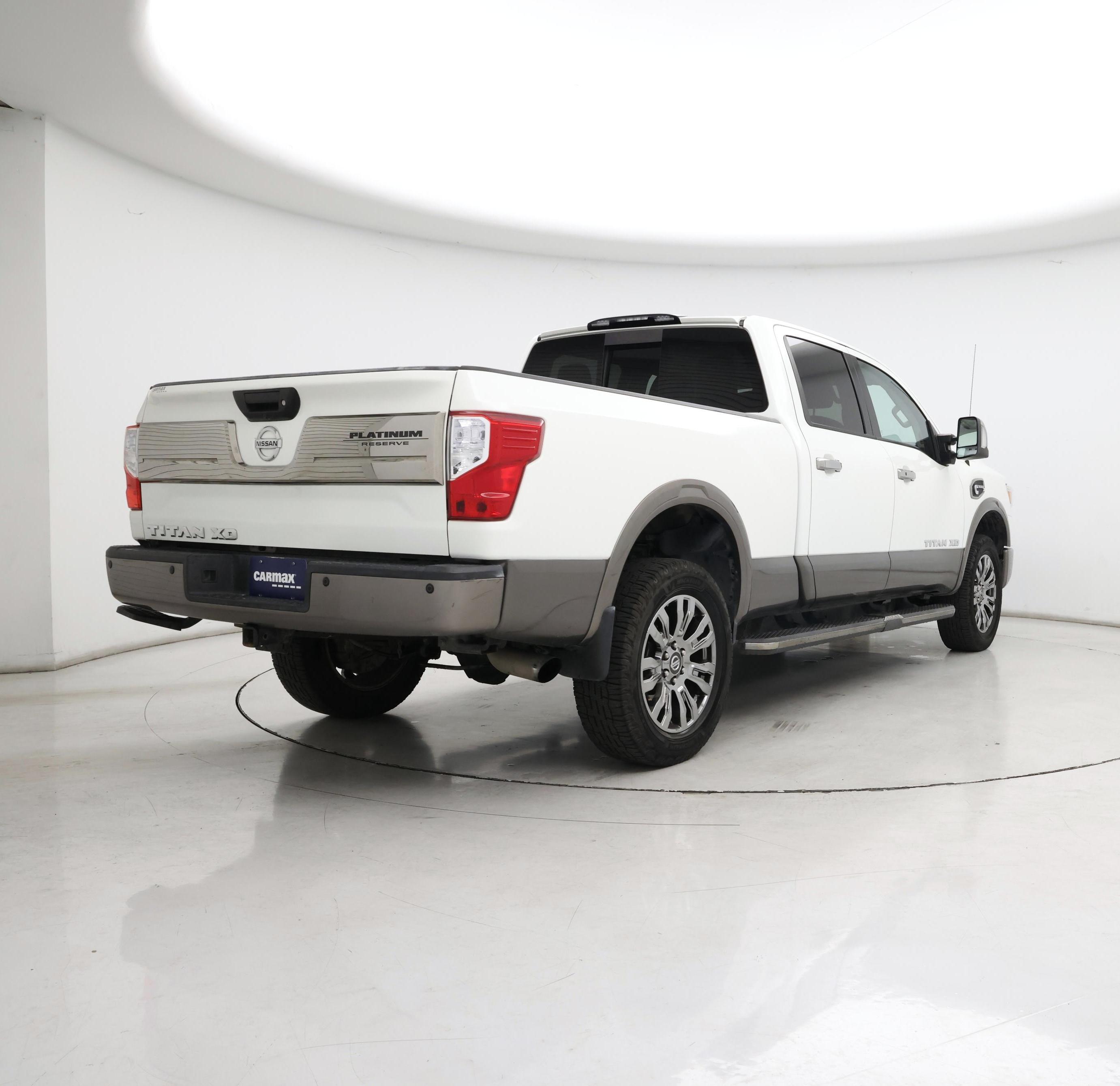 Thumbnail: 2017 Nissan Titan - 8