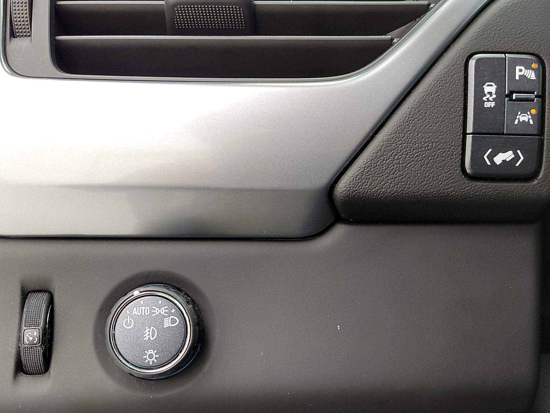 Thumbnail: 2020 Chevrolet Tahoe - 13