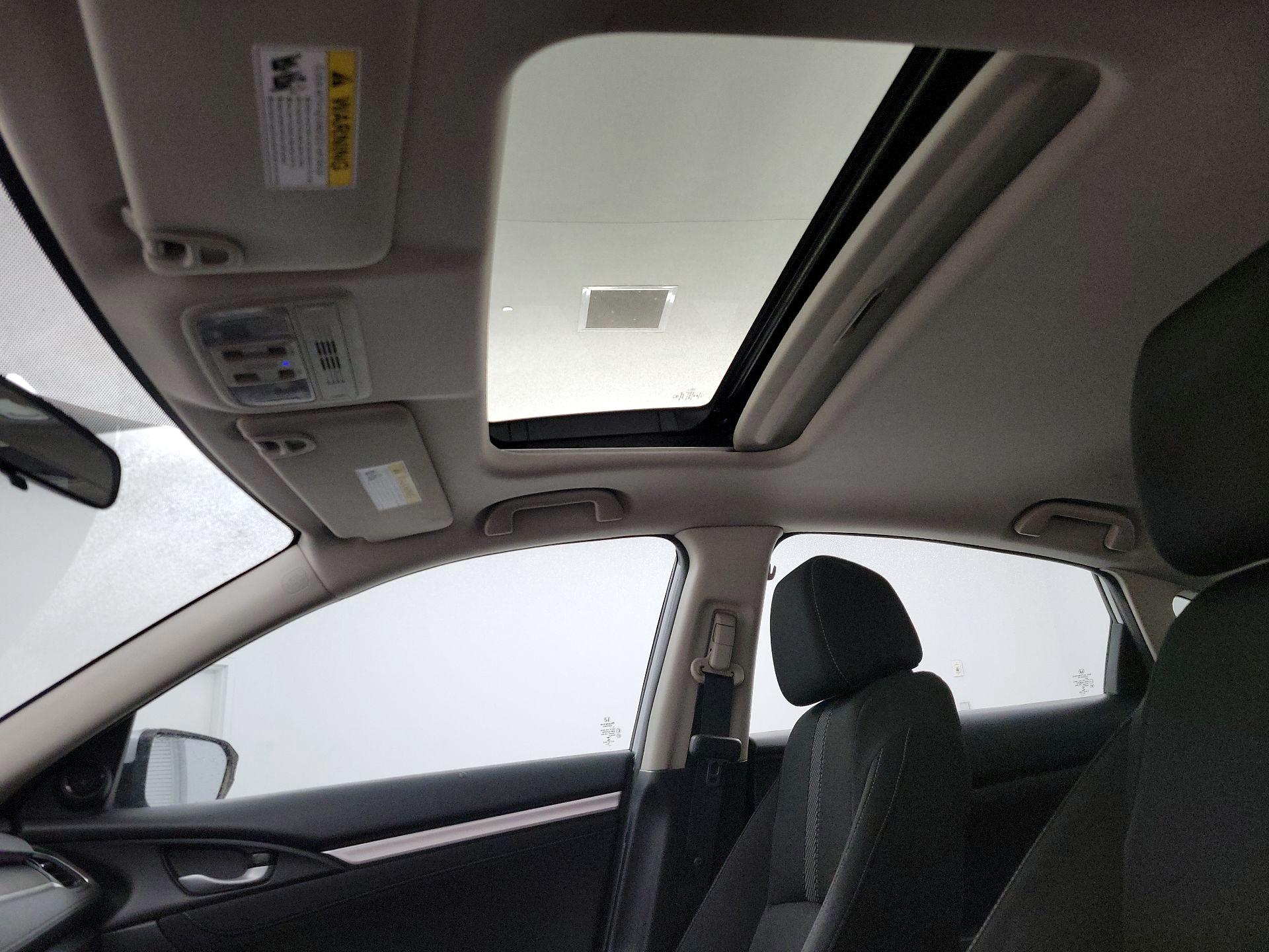 Thumbnail: 2016 Honda Civic - 18