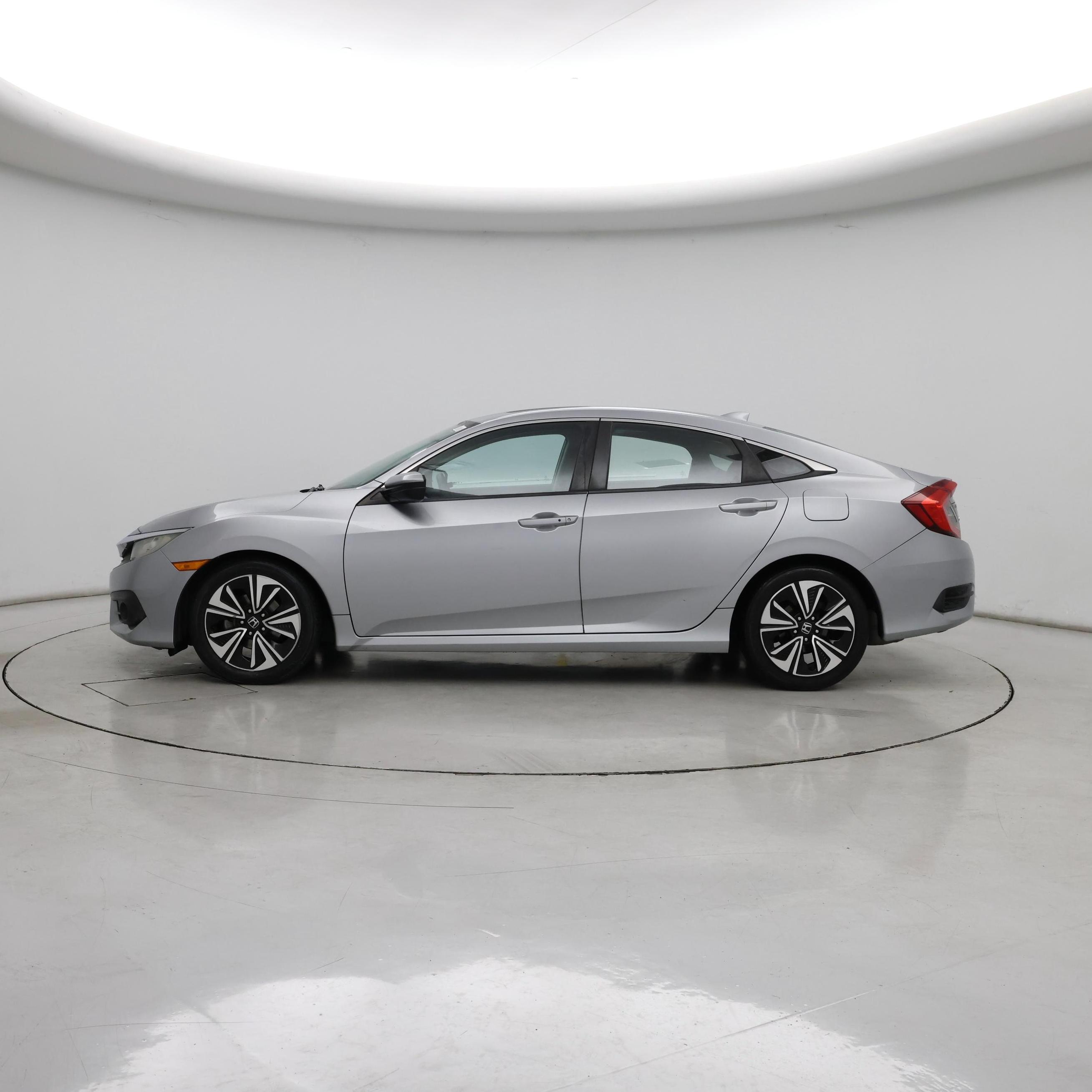 Thumbnail: 2016 Honda Civic - 3