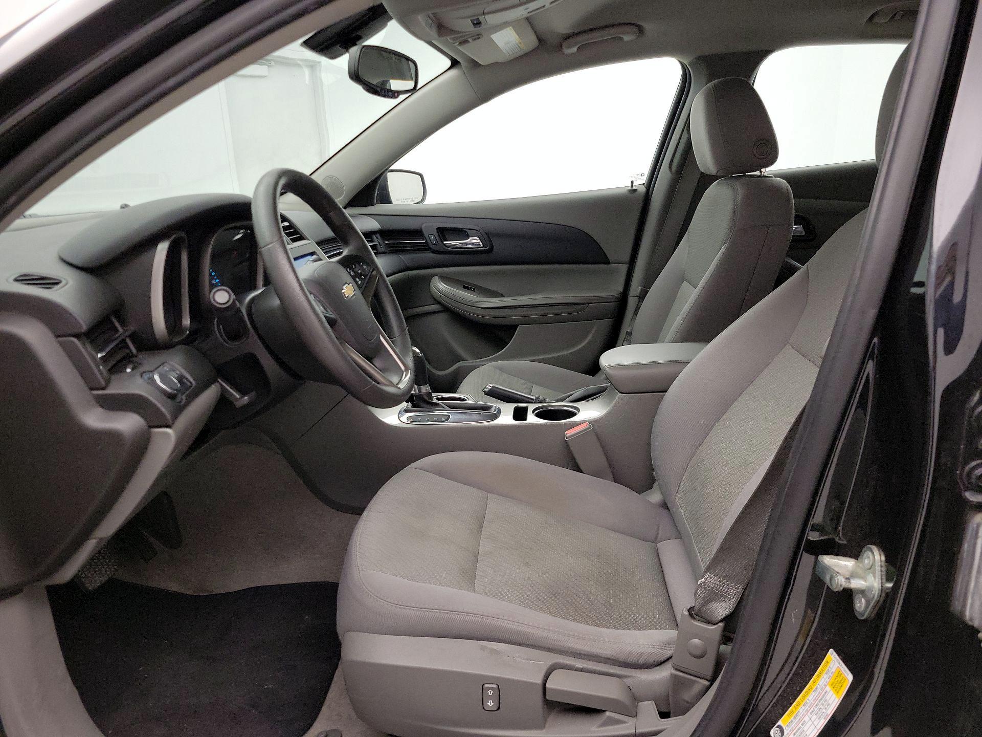 Thumbnail: 2015 Chevrolet Malibu - 11