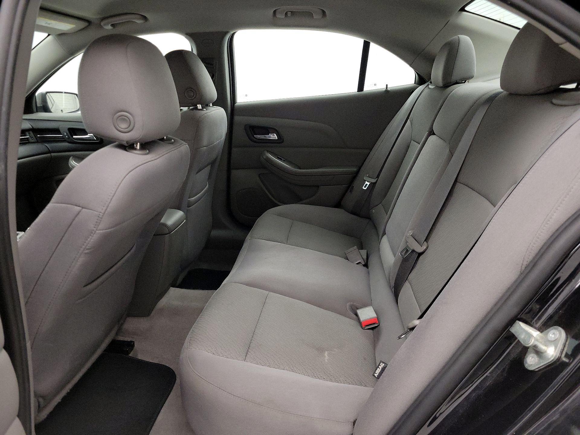 Thumbnail: 2015 Chevrolet Malibu - 17