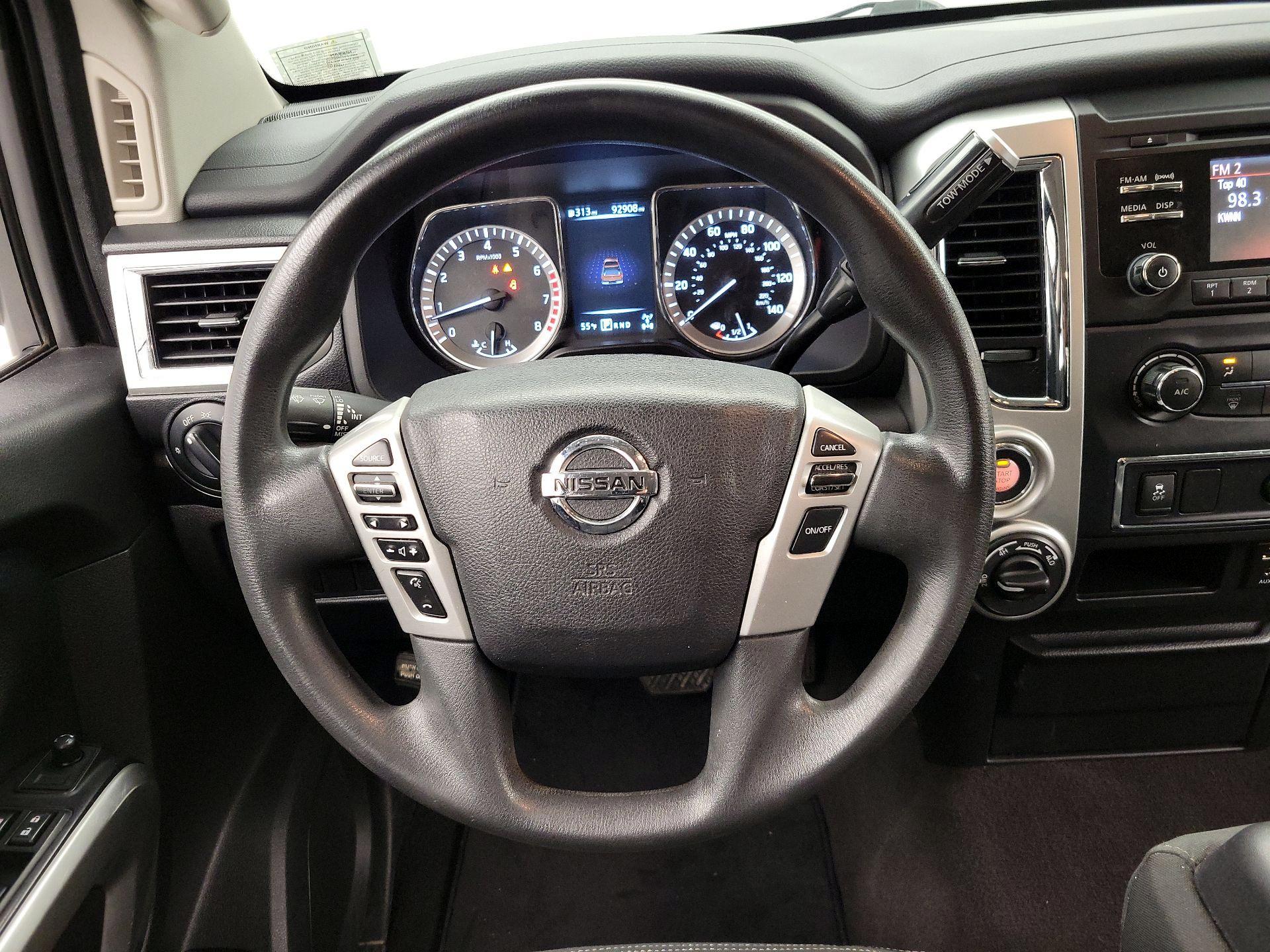 Thumbnail: 2017 Nissan Titan - 10