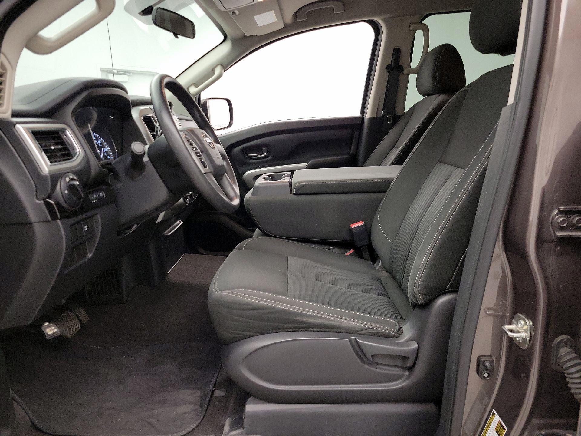 Thumbnail: 2017 Nissan Titan - 11