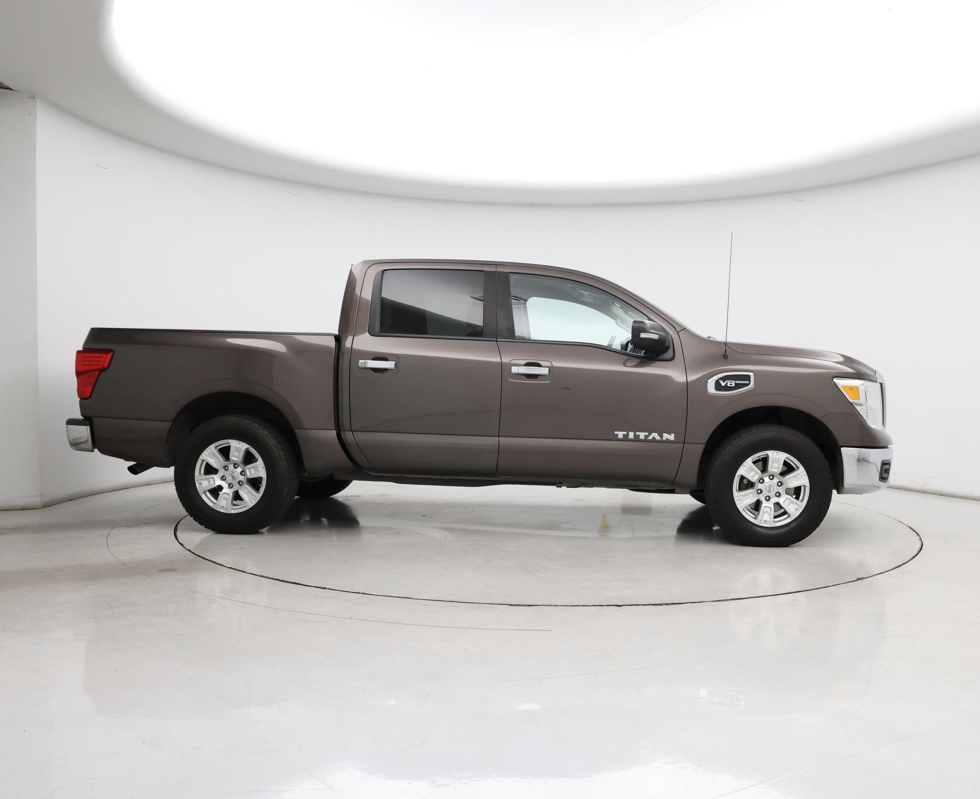 Thumbnail: 2017 Nissan Titan - 7