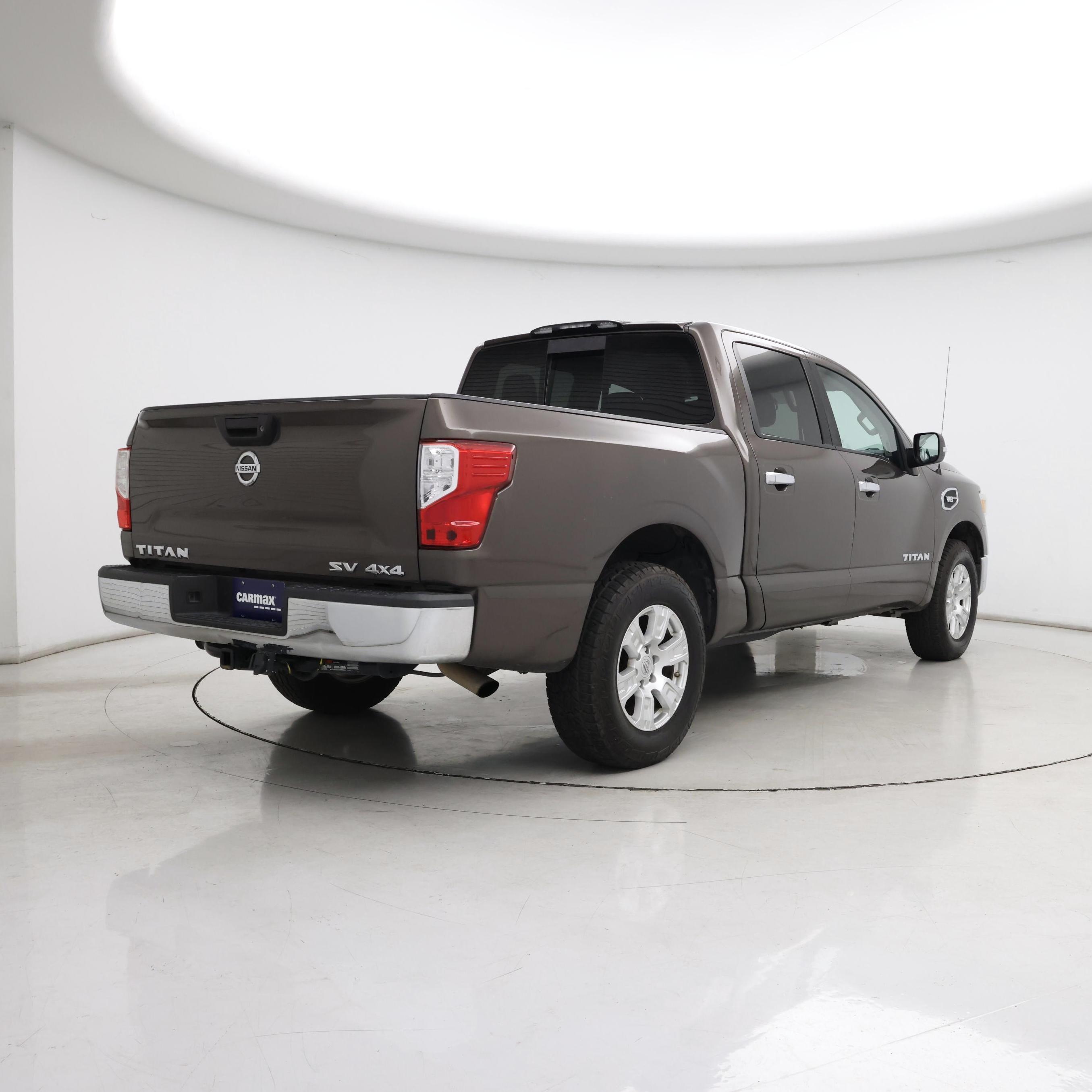 Thumbnail: 2017 Nissan Titan - 8