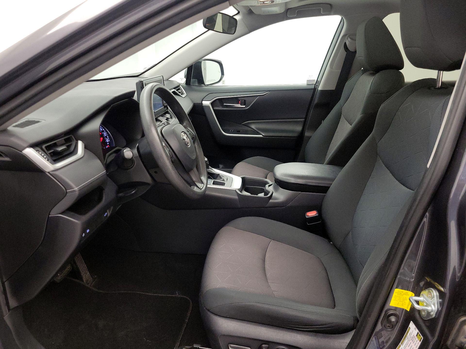 Thumbnail: 2019 Toyota RAV4 - 11