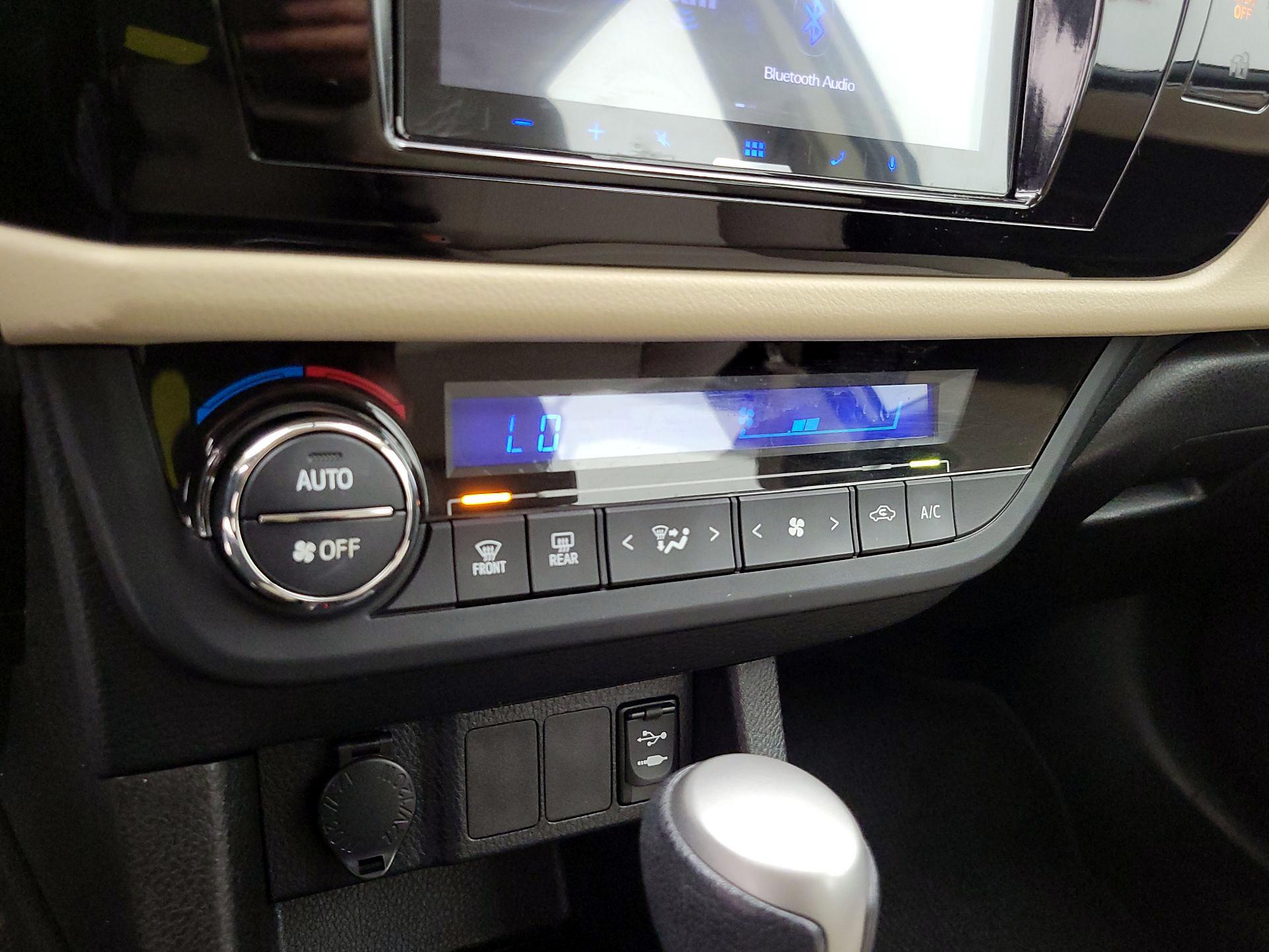 Thumbnail: 2014 Toyota Corolla - 16