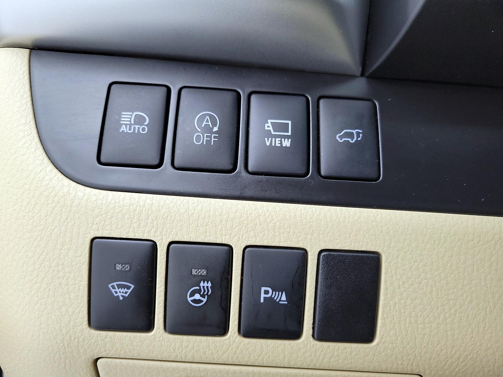 Thumbnail: 2018 Toyota Highlander - 13