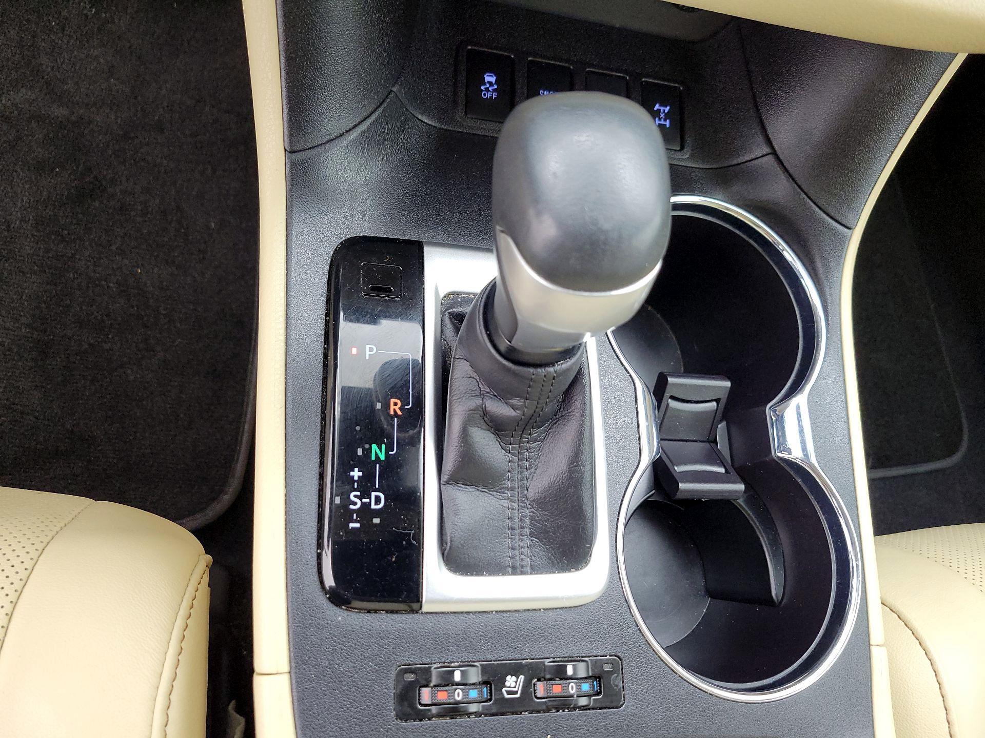 Thumbnail: 2018 Toyota Highlander - 18