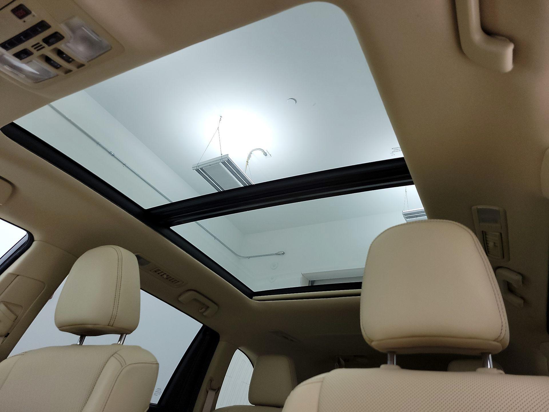 Thumbnail: 2018 Toyota Highlander - 20