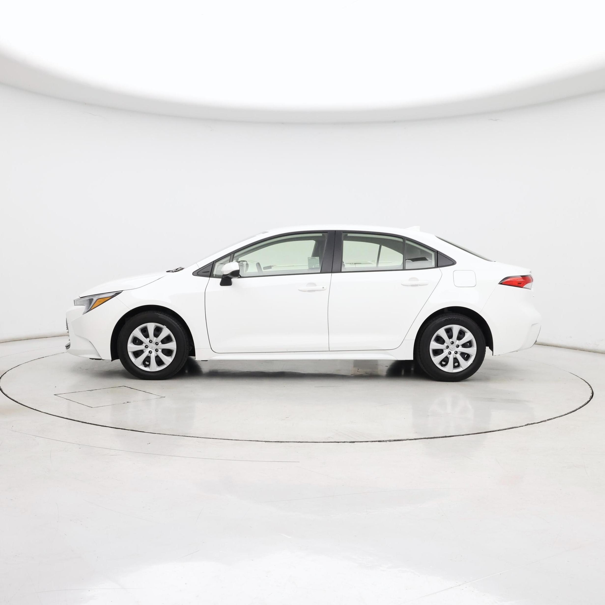 Thumbnail: 2024 Toyota Corolla - 3