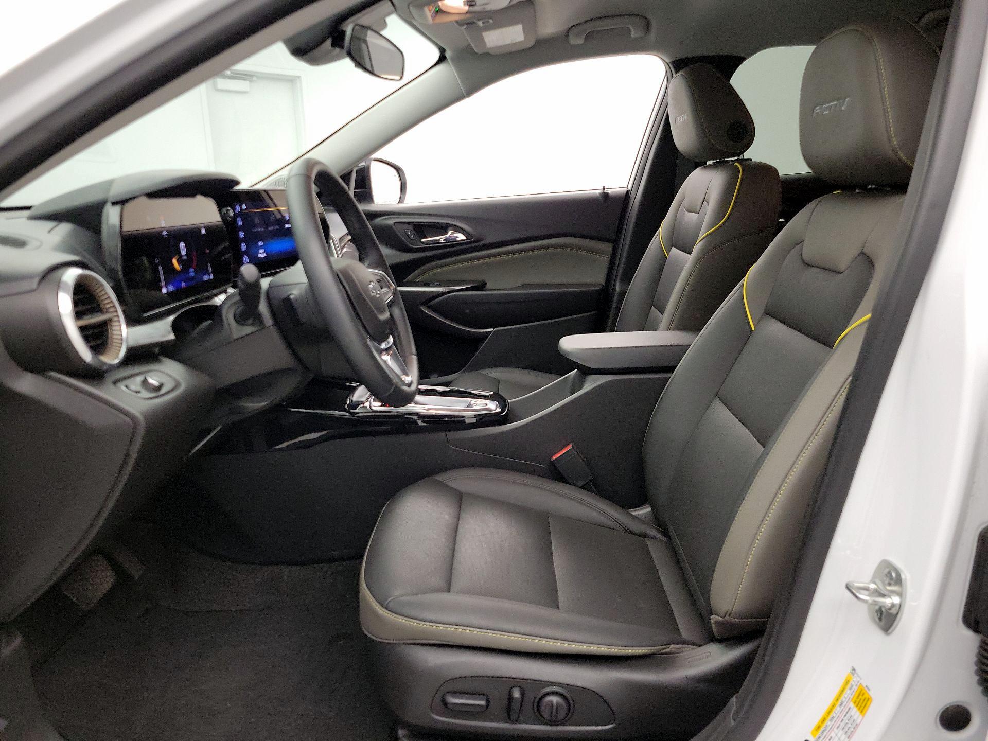 Thumbnail: 2025 Chevrolet Trax - 11