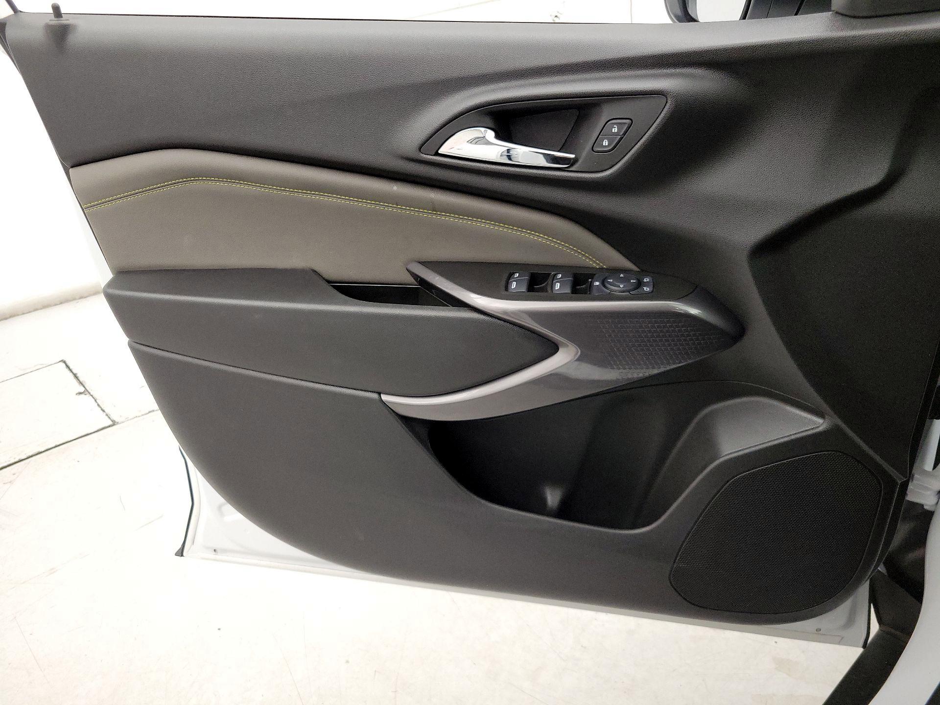 Thumbnail: 2025 Chevrolet Trax - 12