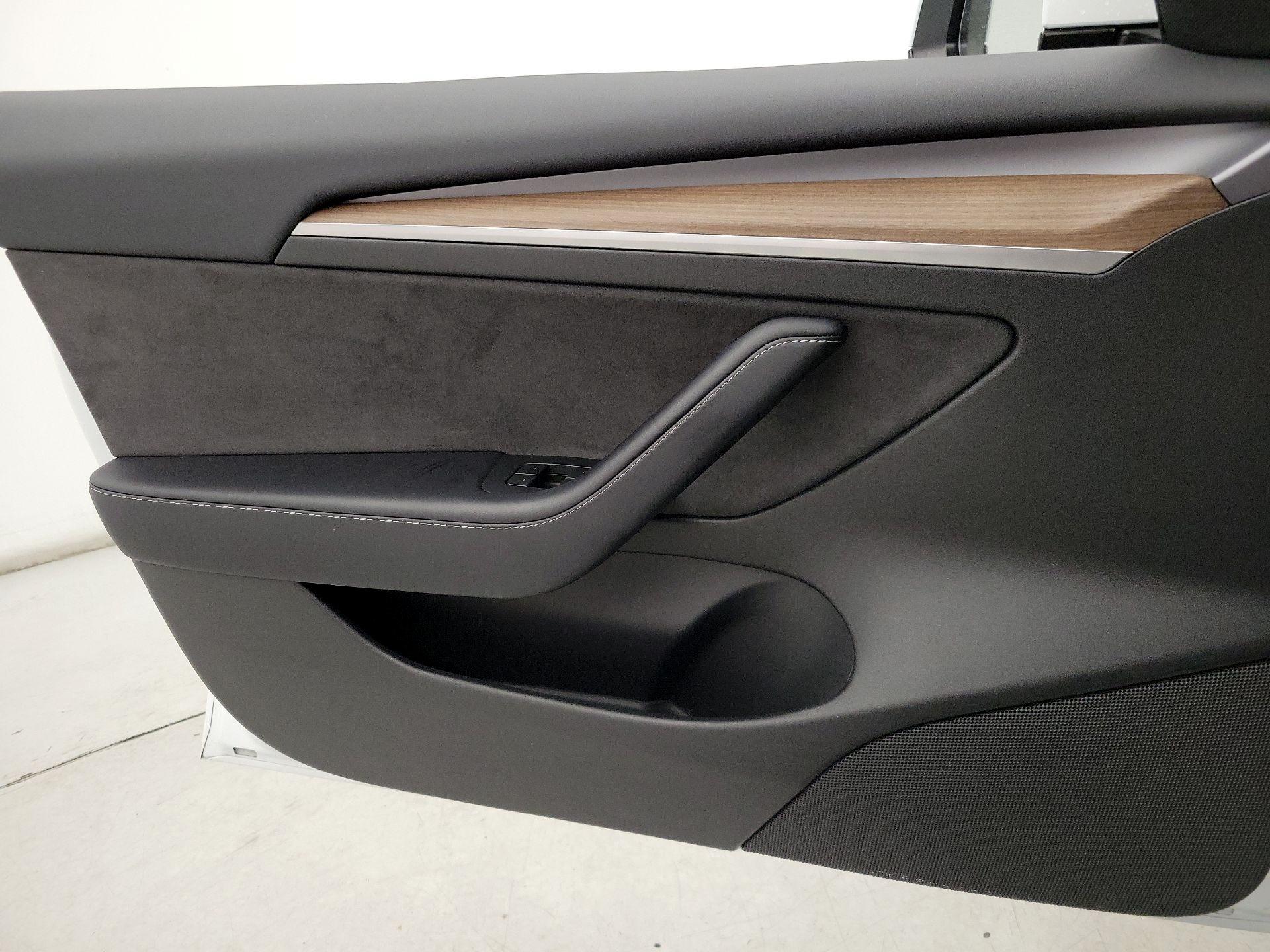 Thumbnail: 2023 Tesla Model 3 - 12