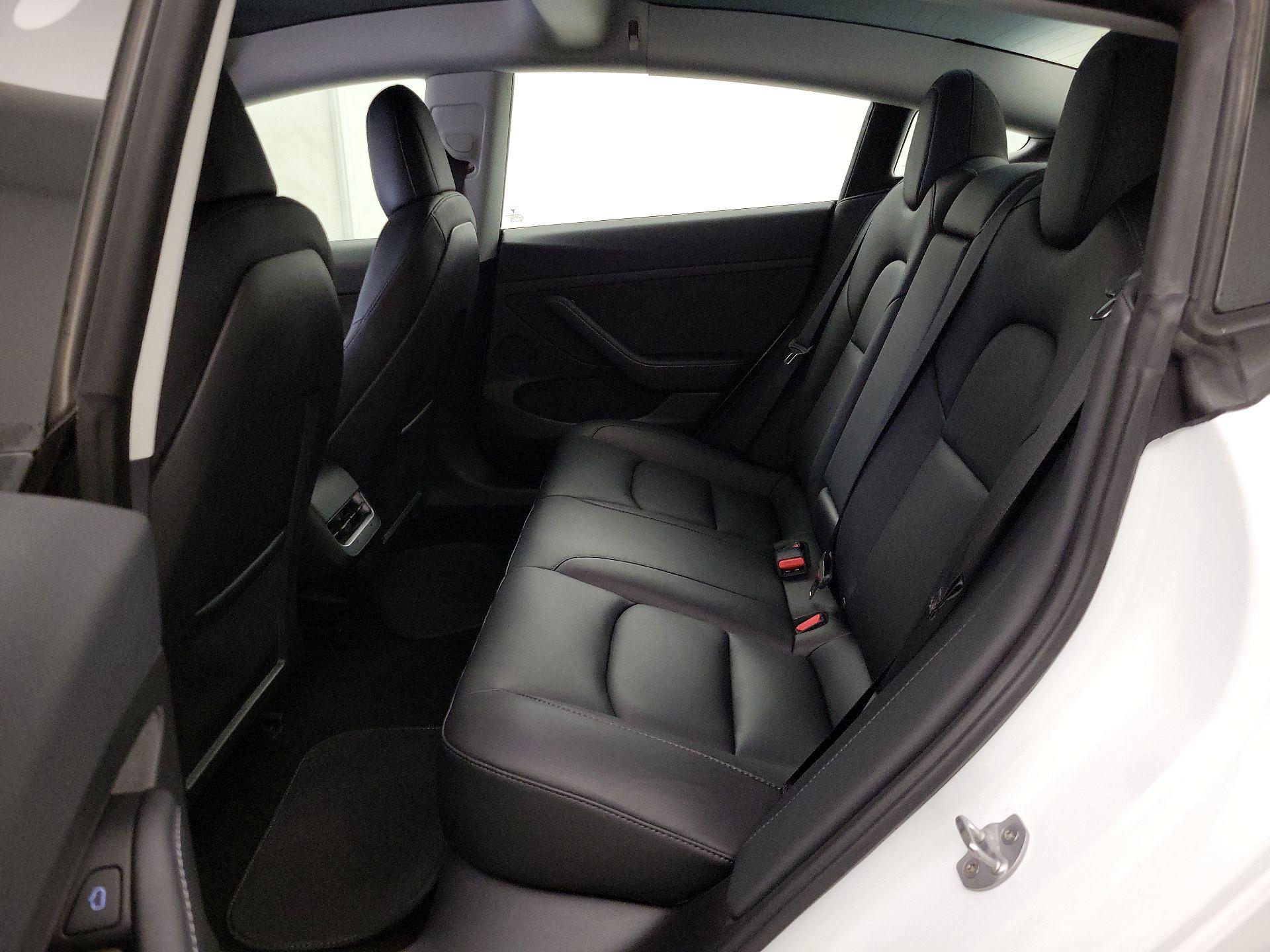 Thumbnail: 2023 Tesla Model 3 - 19