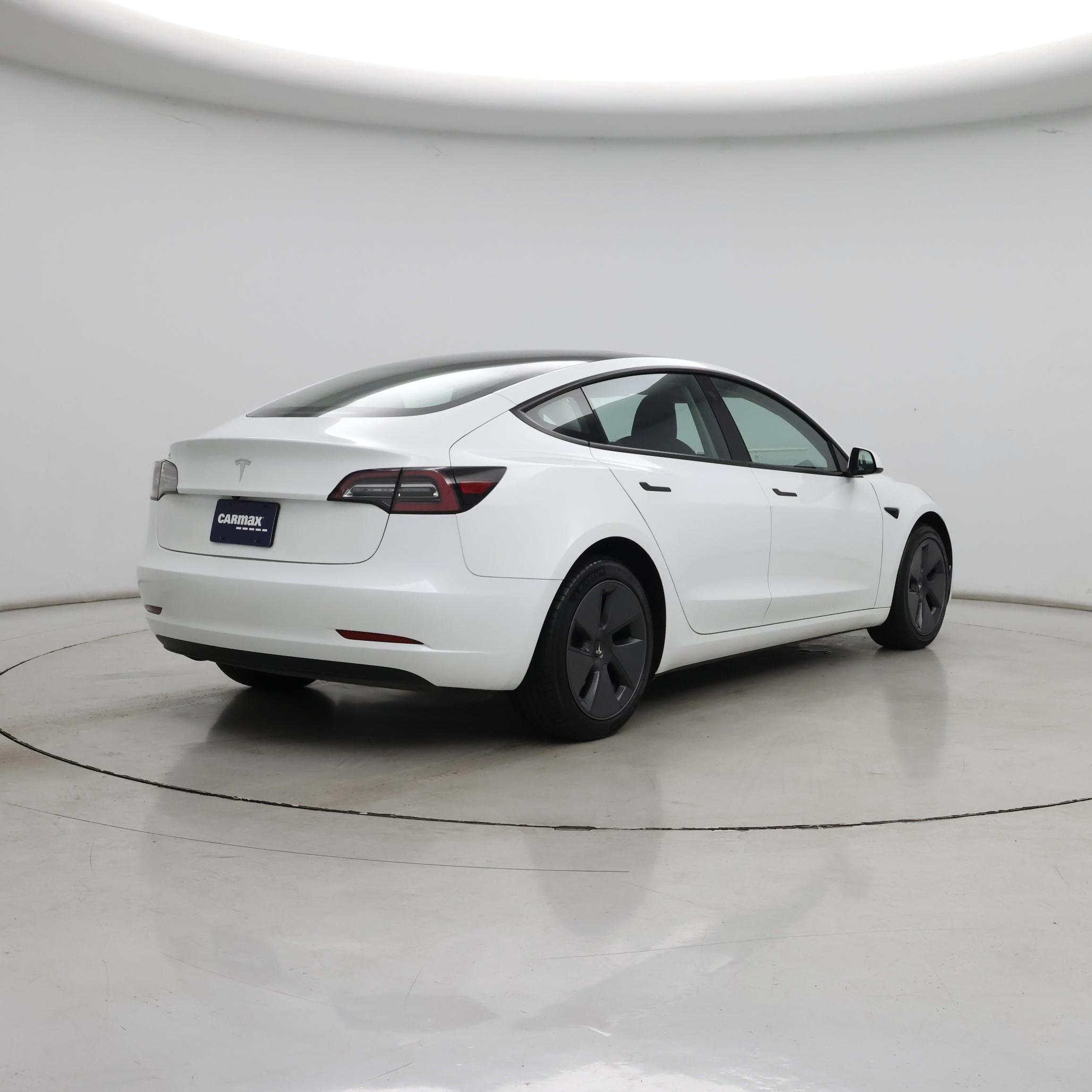 Thumbnail: 2023 Tesla Model 3 - 8