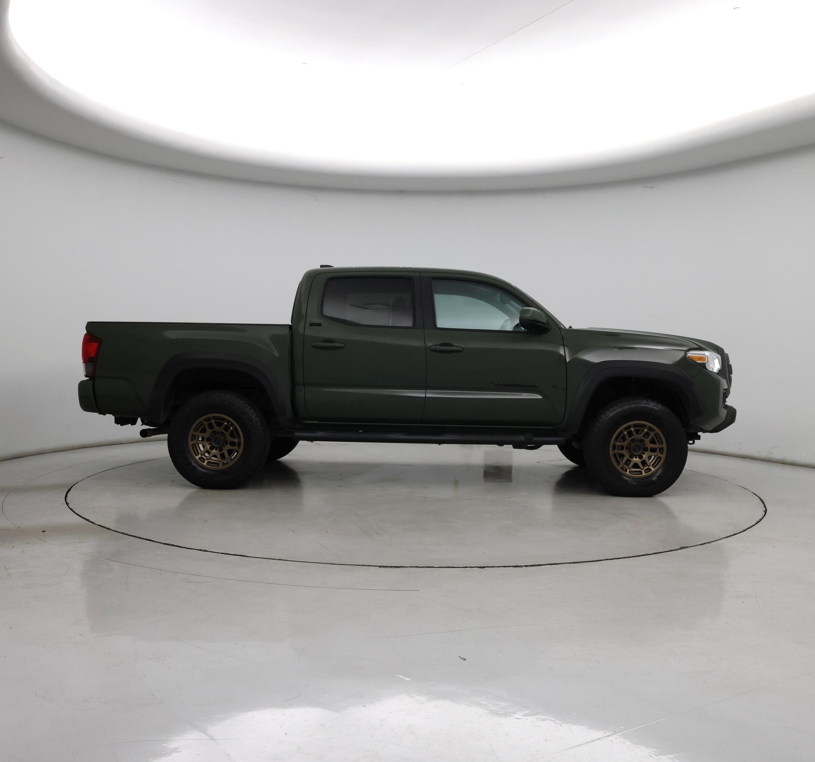Thumbnail: 2022 Toyota Tacoma - 7
