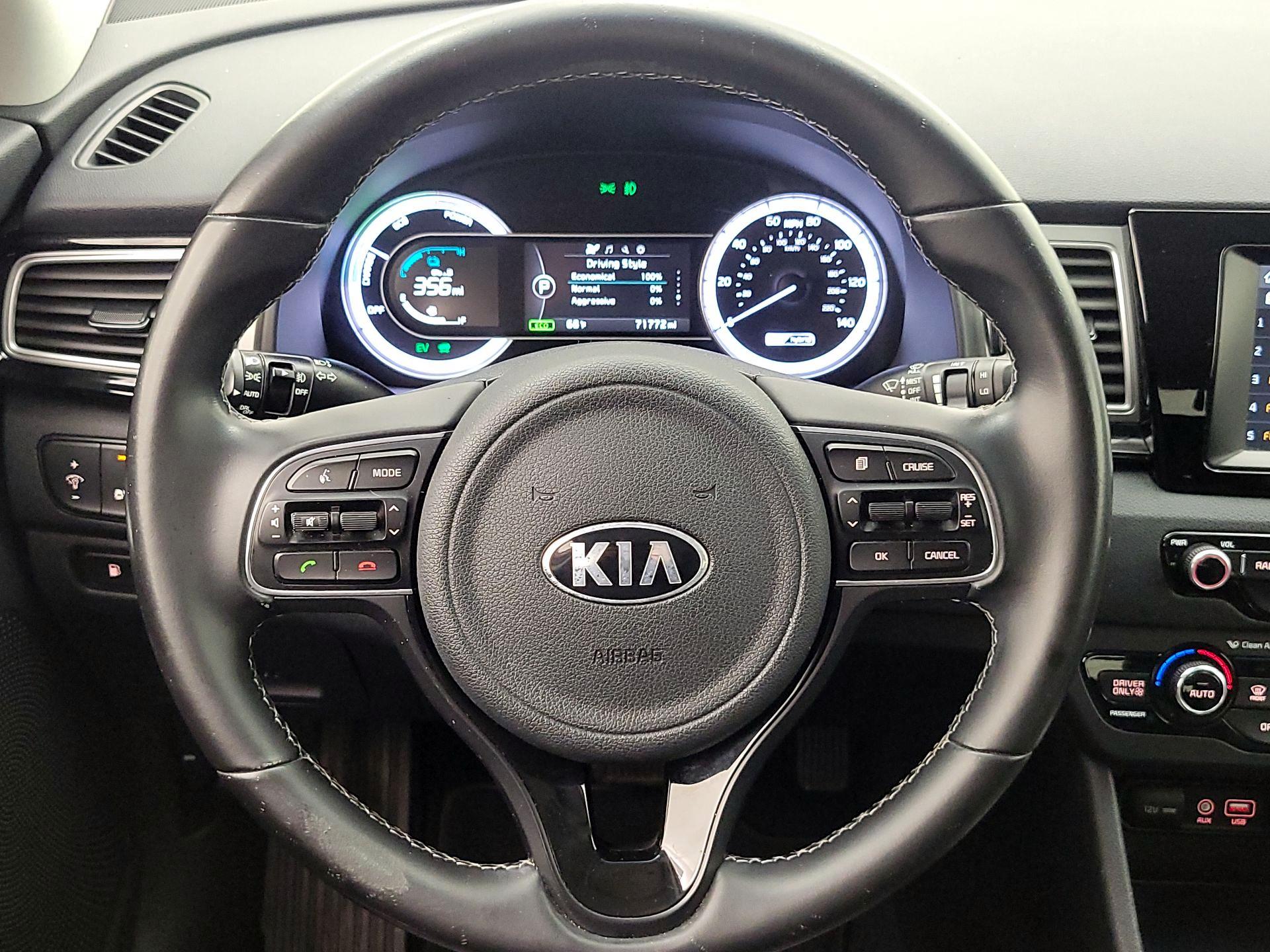 Thumbnail: 2017 Kia Niro - 10