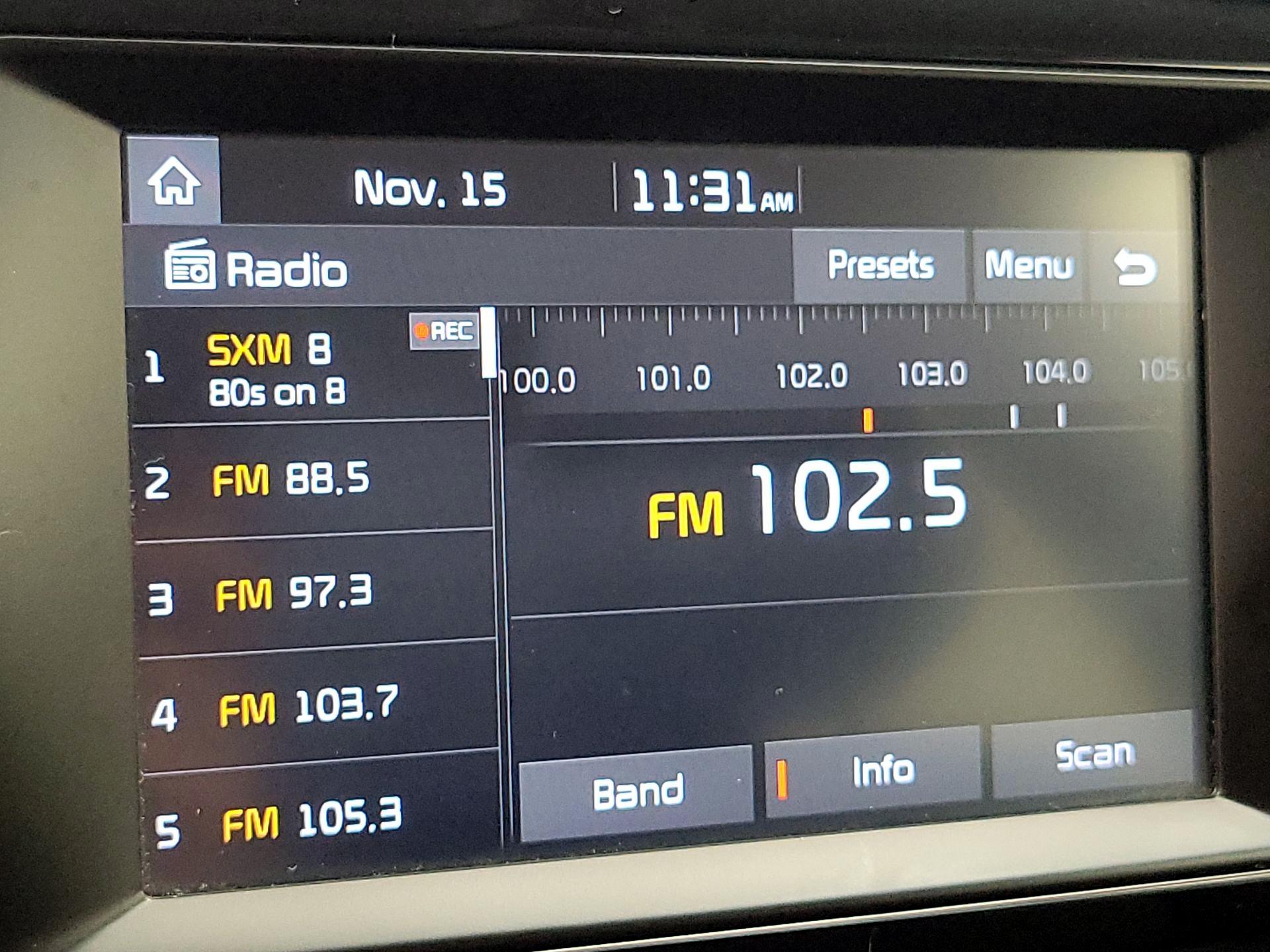 Thumbnail: 2017 Kia Niro - 15