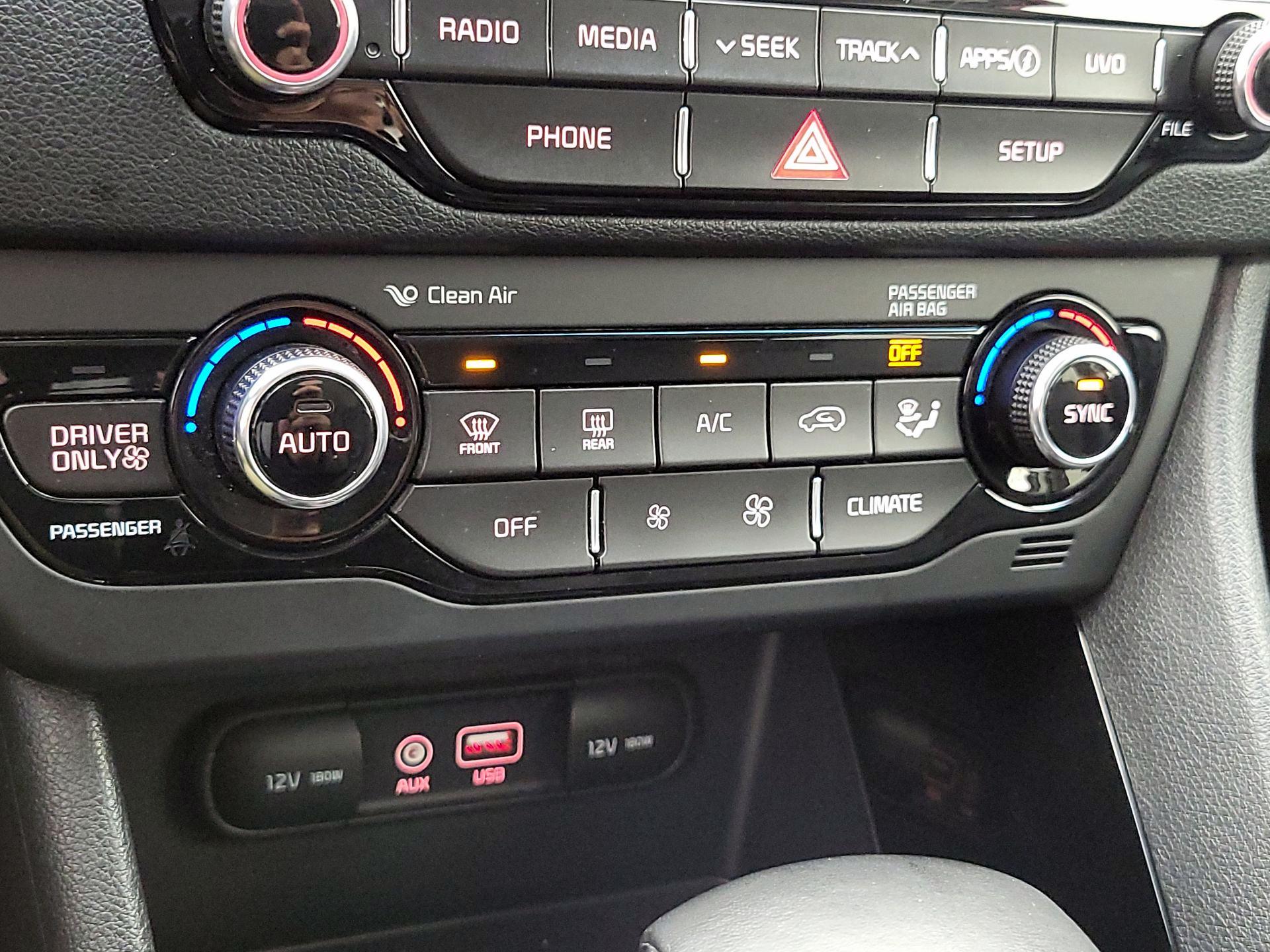 Thumbnail: 2017 Kia Niro - 16