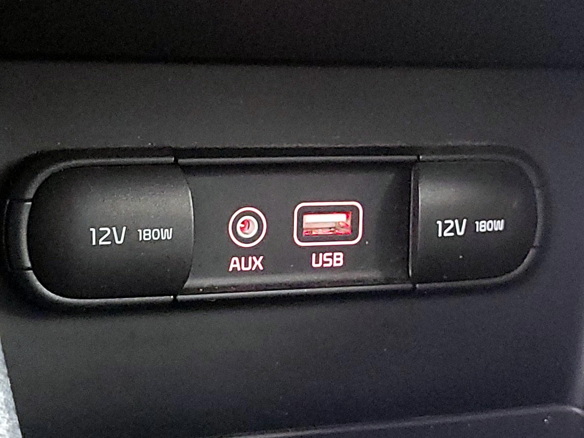 Thumbnail: 2017 Kia Niro - 18