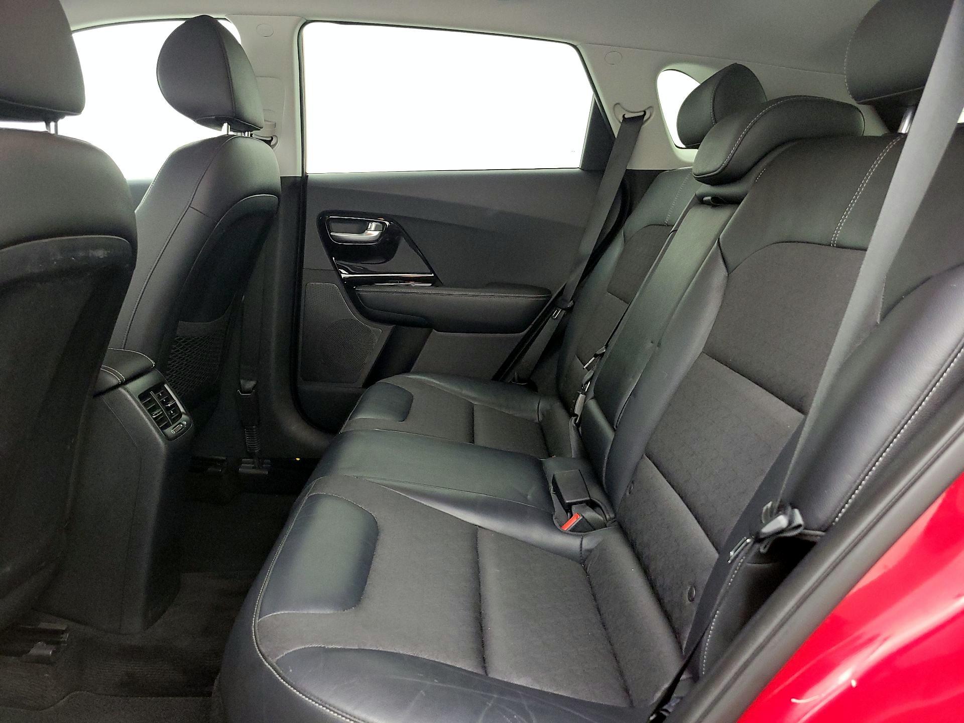 Thumbnail: 2017 Kia Niro - 19