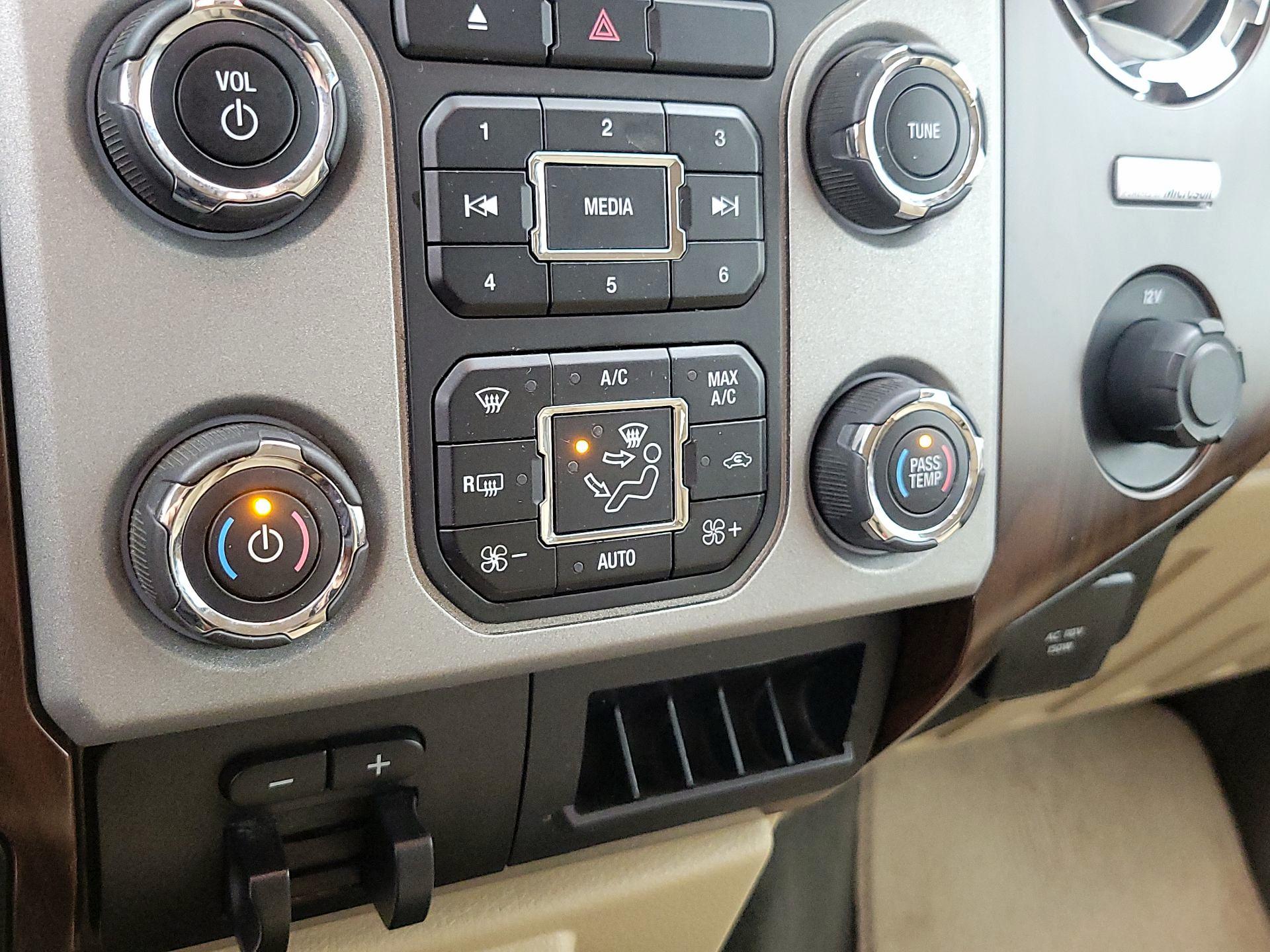 Thumbnail: 2014 Ford F-250 - 16