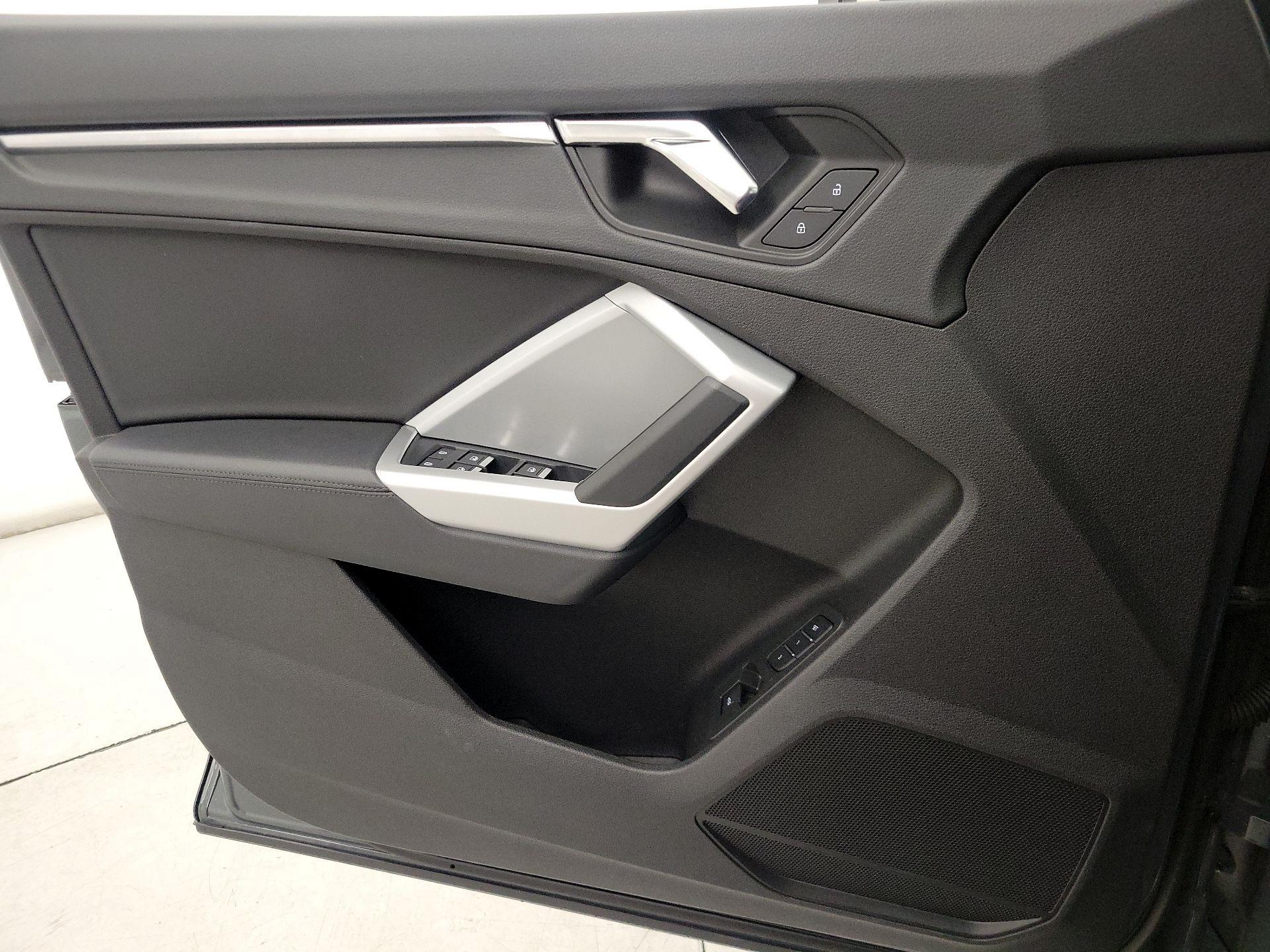 Thumbnail: 2022 Audi Q3 - 12