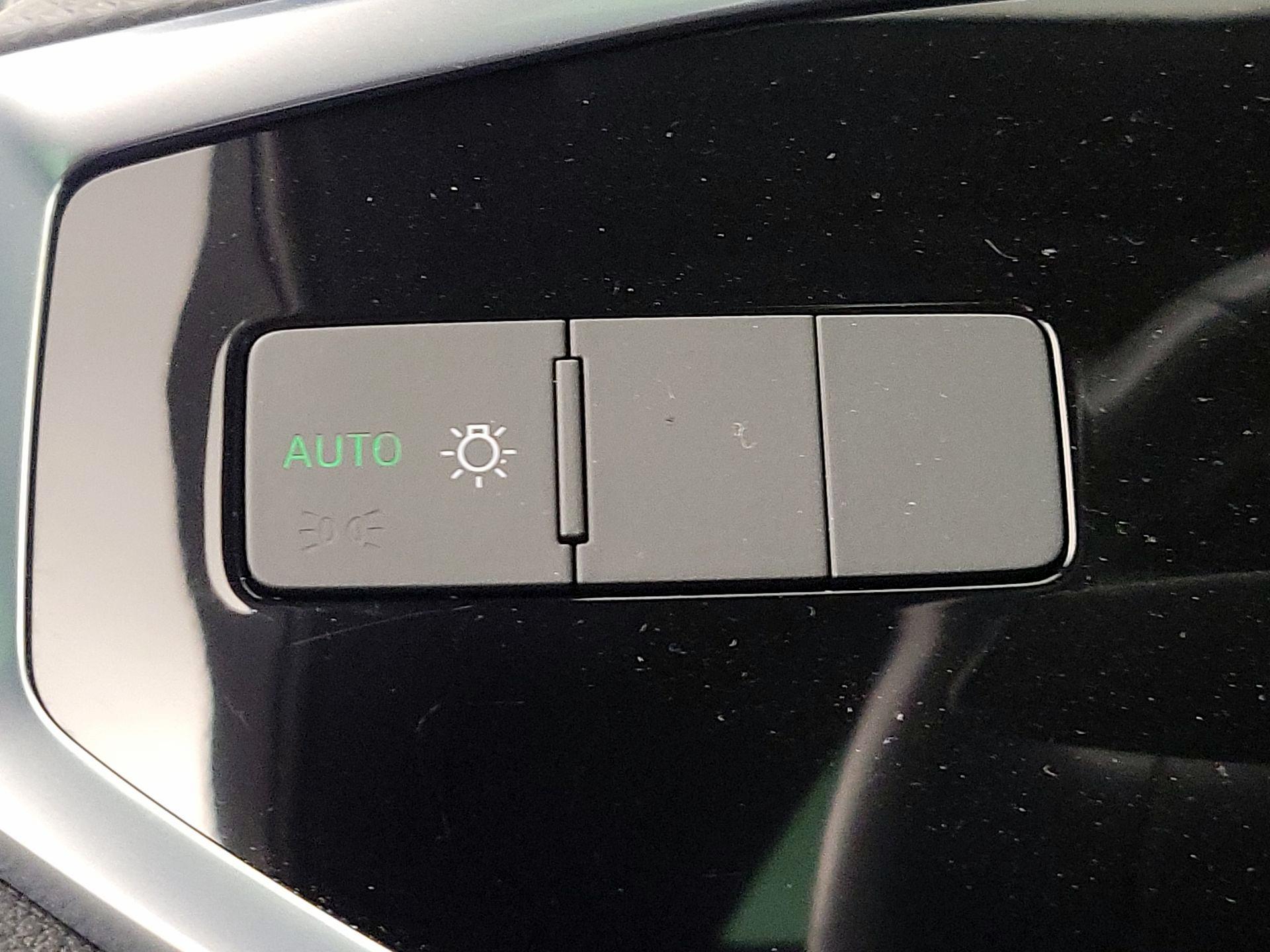 Thumbnail: 2022 Audi Q3 - 13