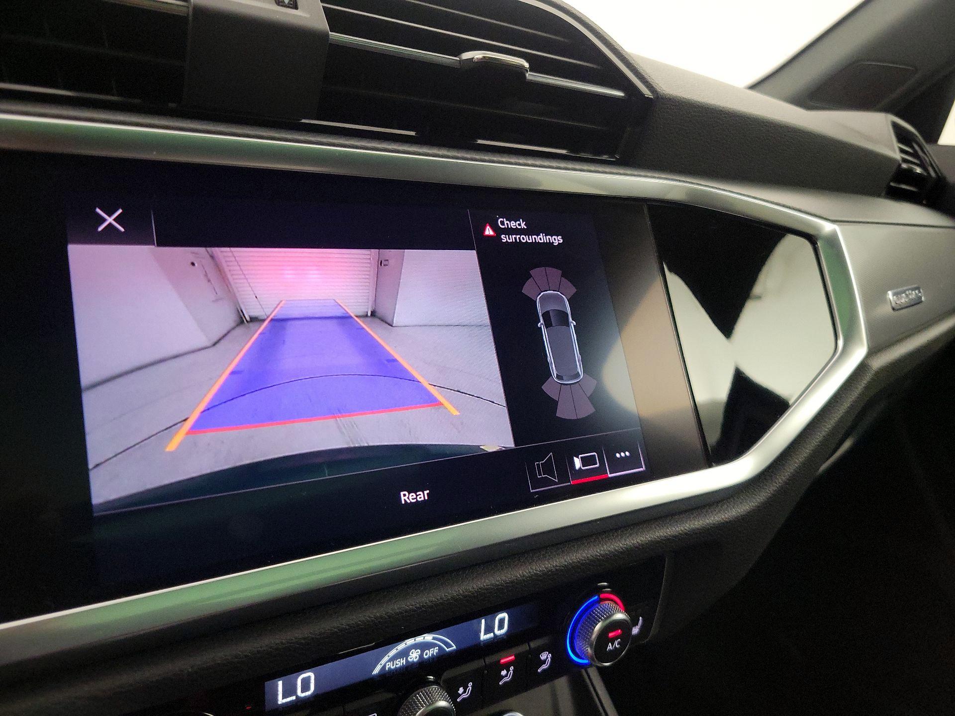 Thumbnail: 2022 Audi Q3 - 14