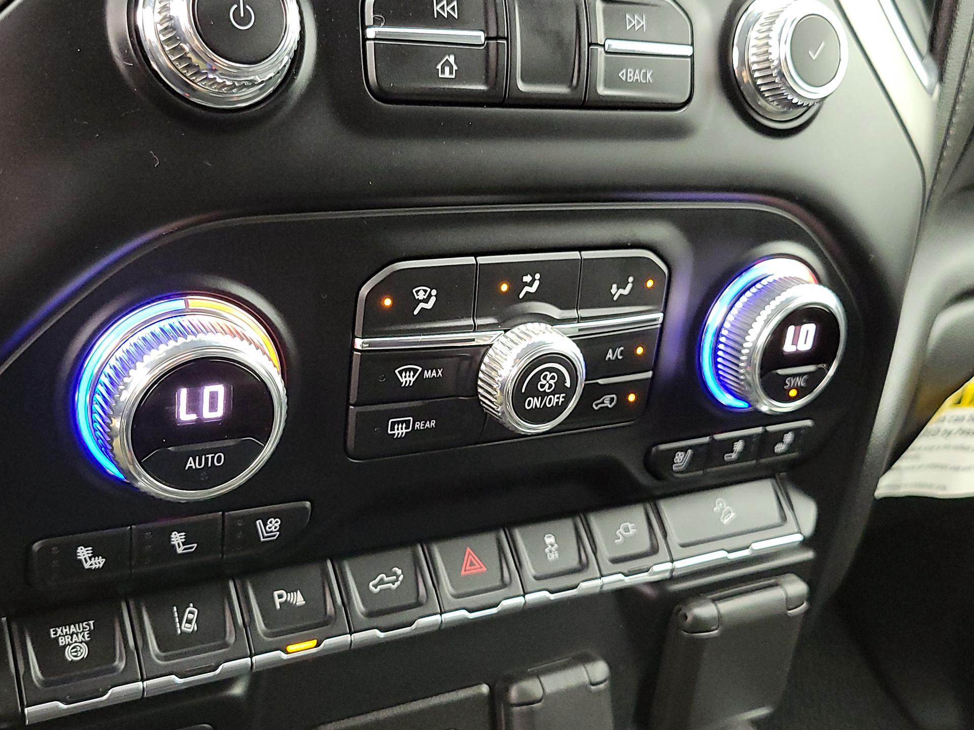 Thumbnail: 2022 GMC Sierra 2500 - 16