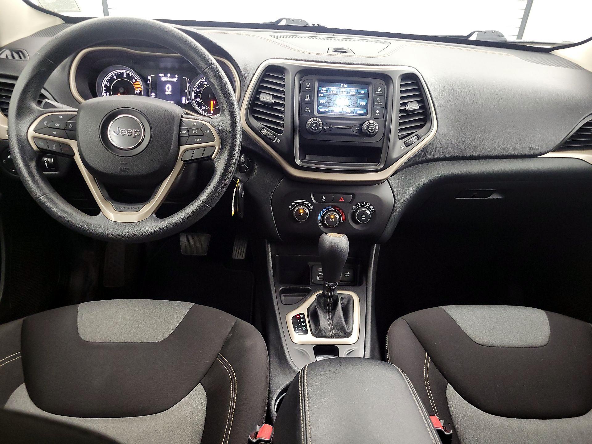 Thumbnail: 2016 Jeep Cherokee - 9