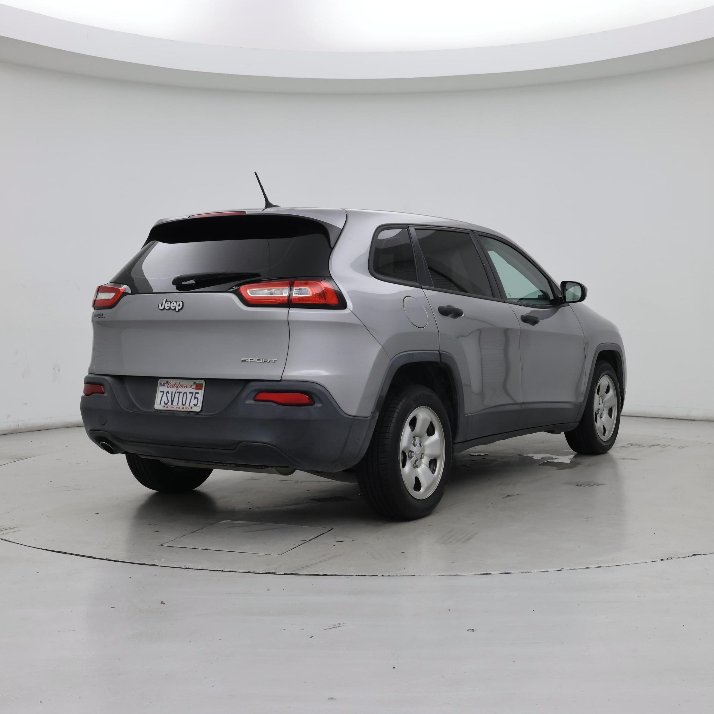 Thumbnail: 2016 Jeep Cherokee - 8