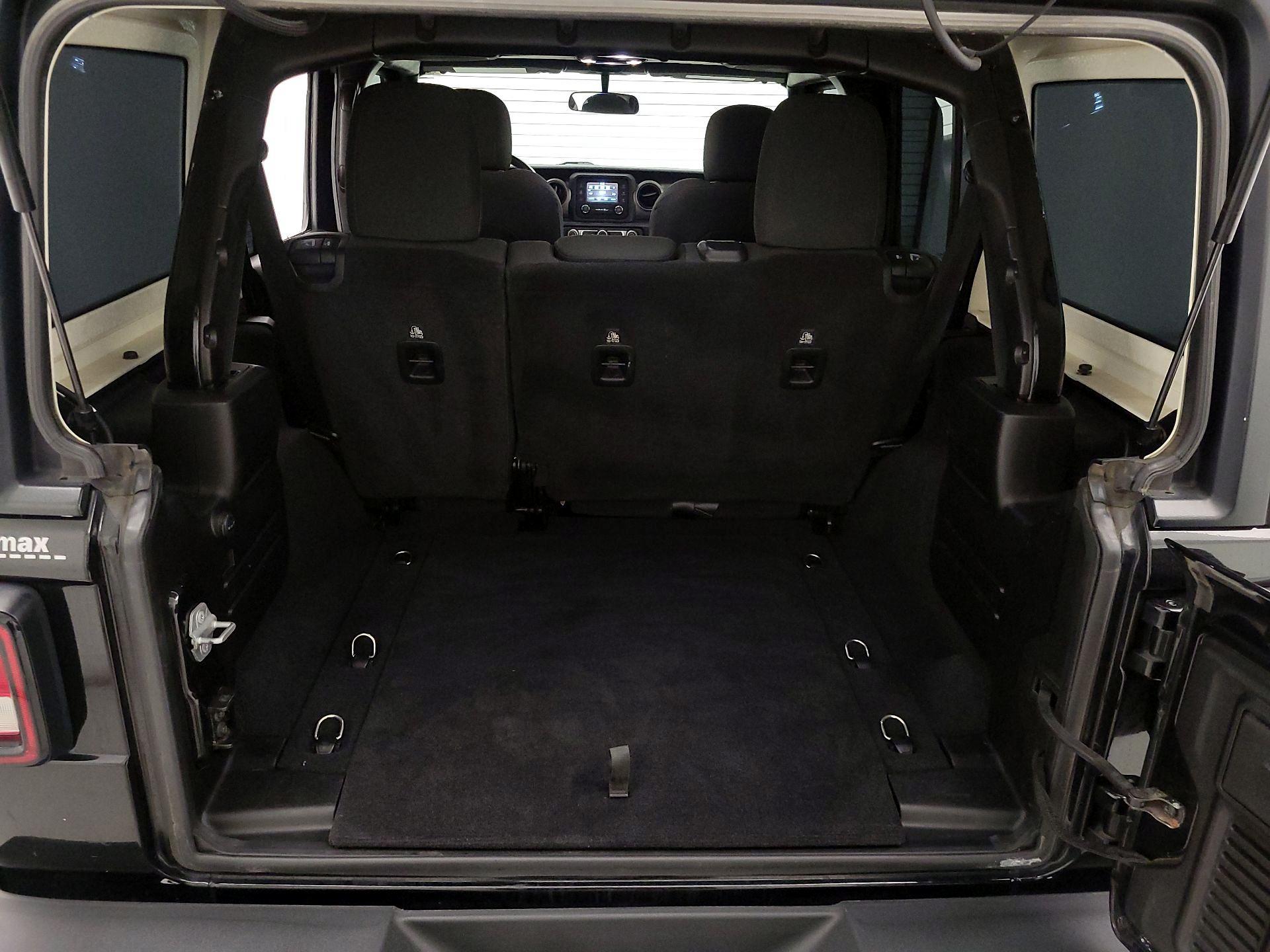 Thumbnail: 2019 Jeep Wrangler - 20