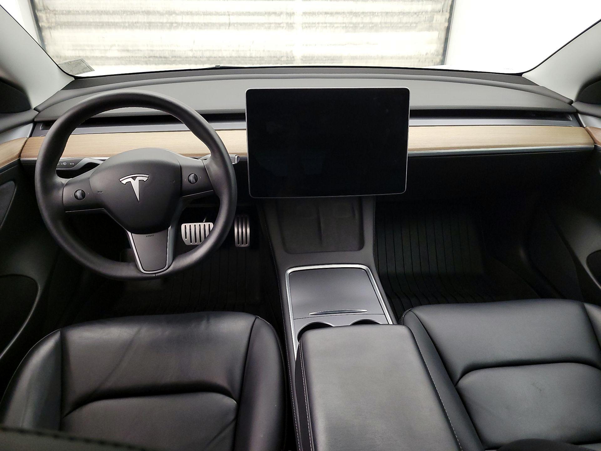 Thumbnail: 2022 Tesla Model 3 - 9