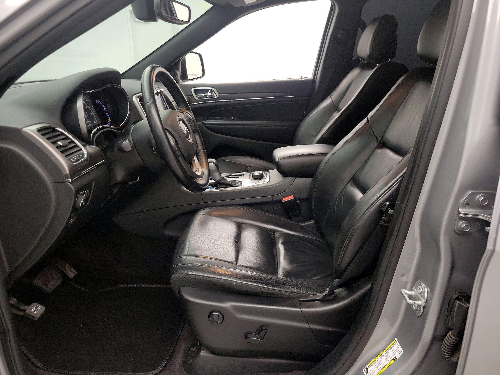 Thumbnail: 2018 Jeep Grand Cherokee - 11