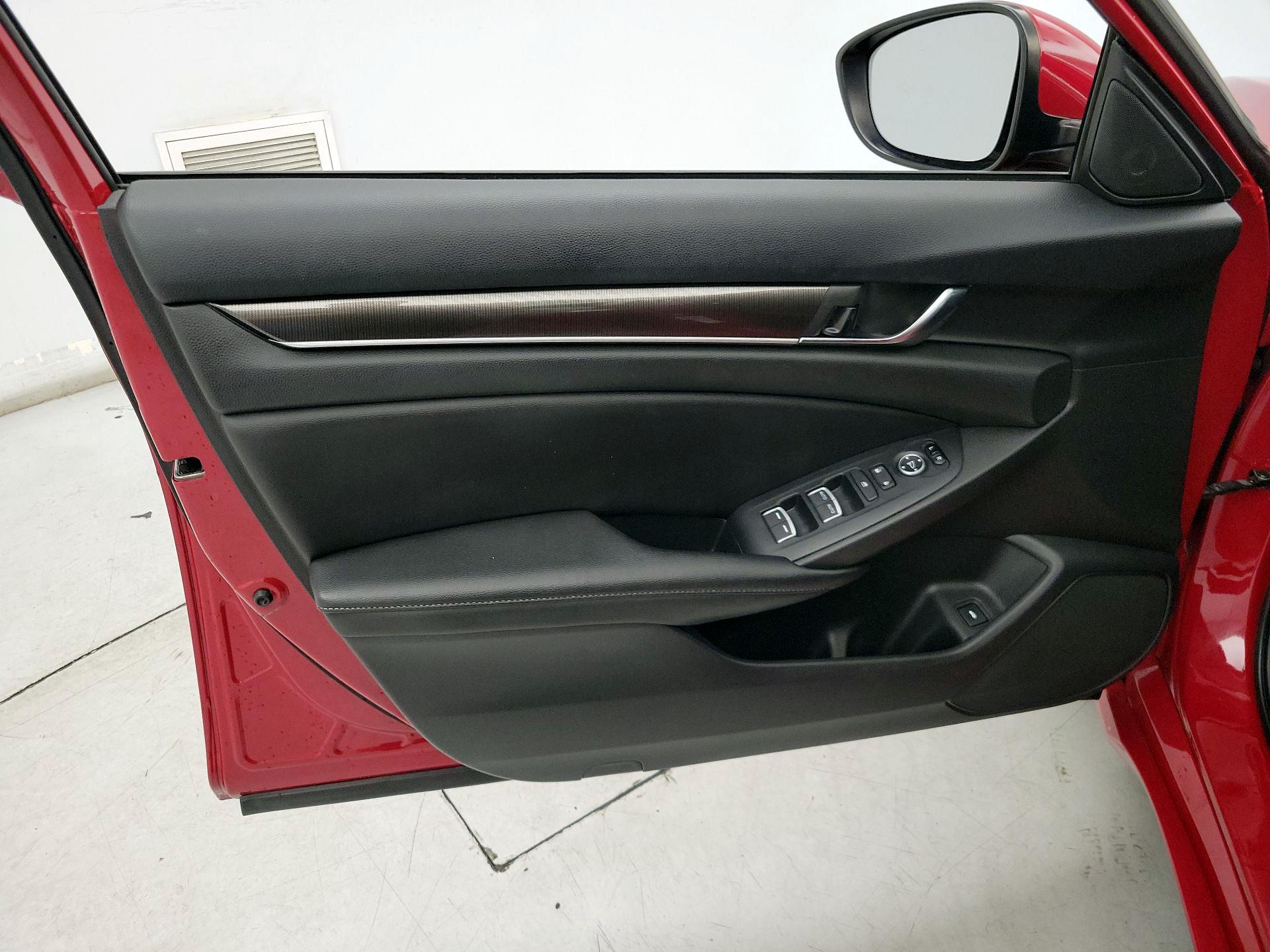 Thumbnail: 2019 Honda Accord - 12