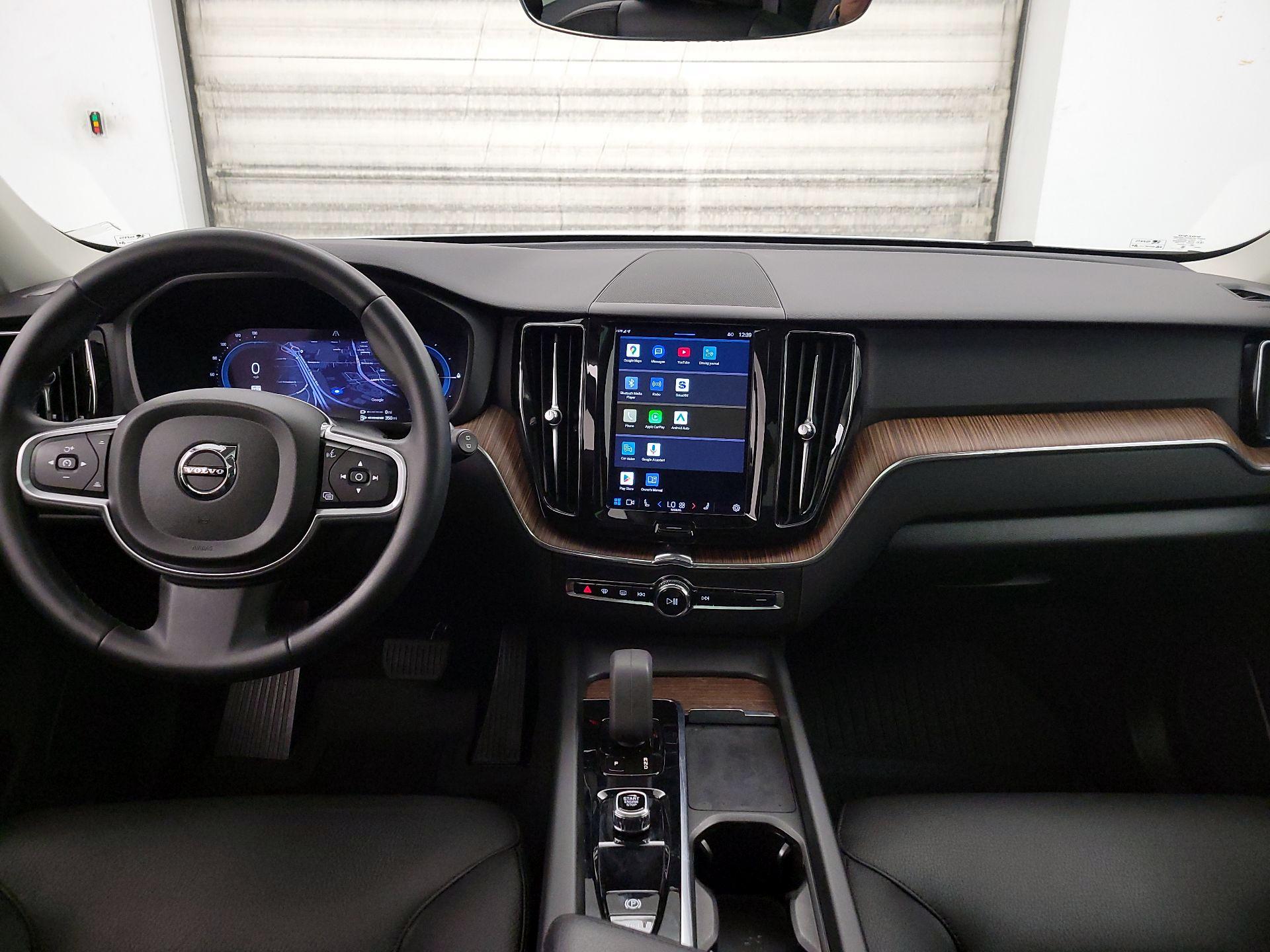 Thumbnail: 2022 Volvo XC60 - 9