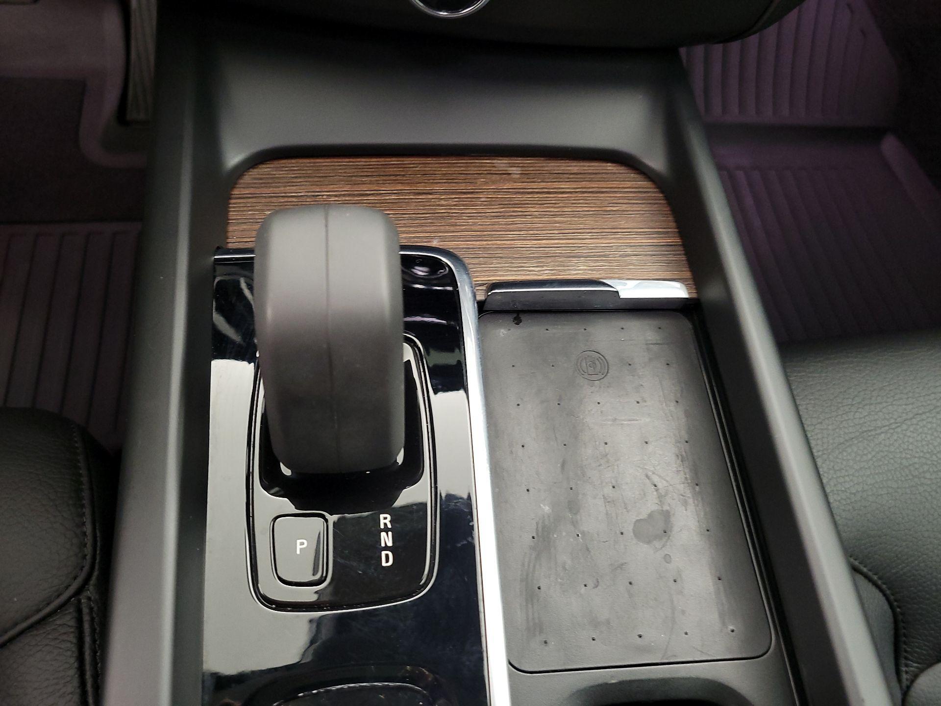 Thumbnail: 2022 Volvo XC60 - 18