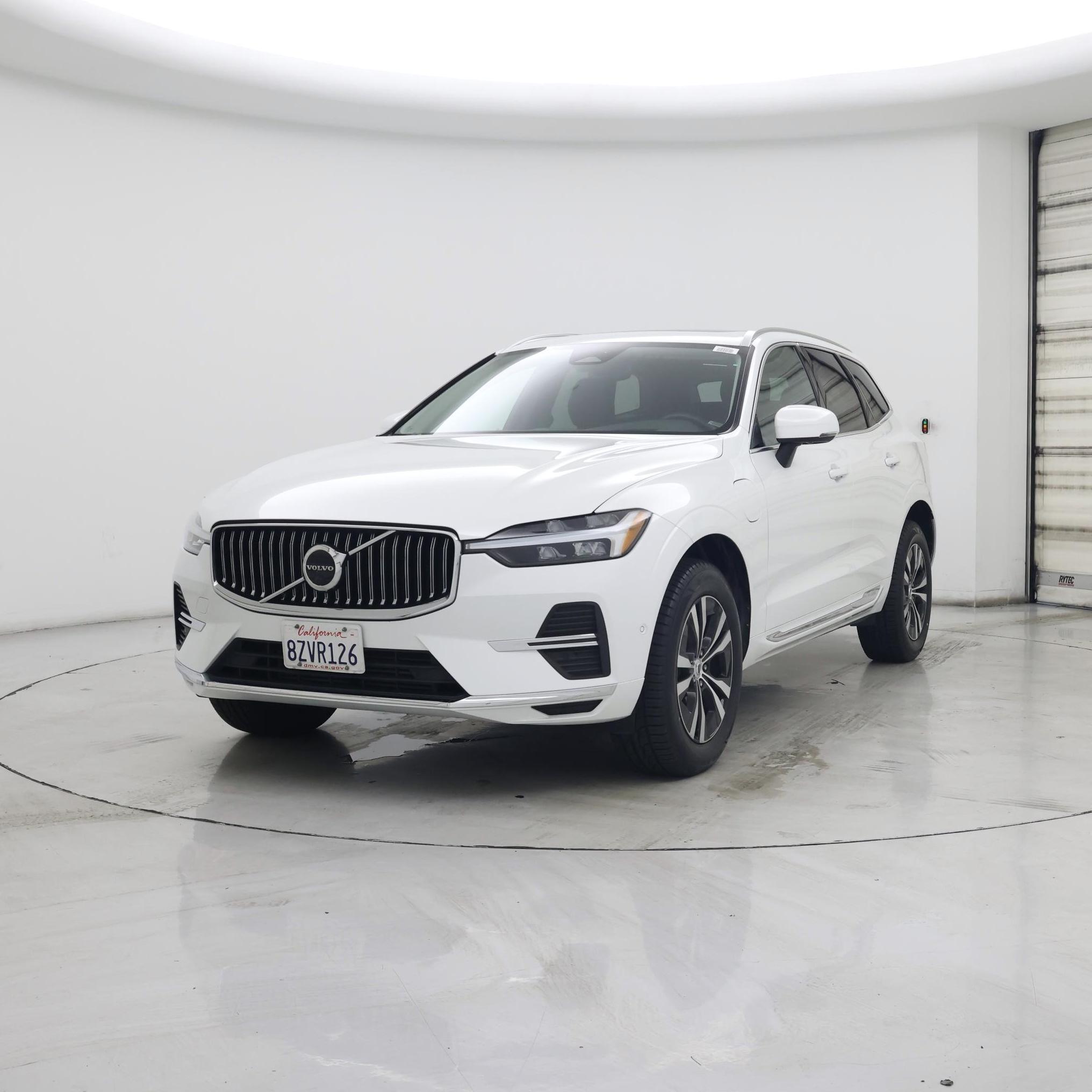 Thumbnail: 2022 Volvo XC60 - 4