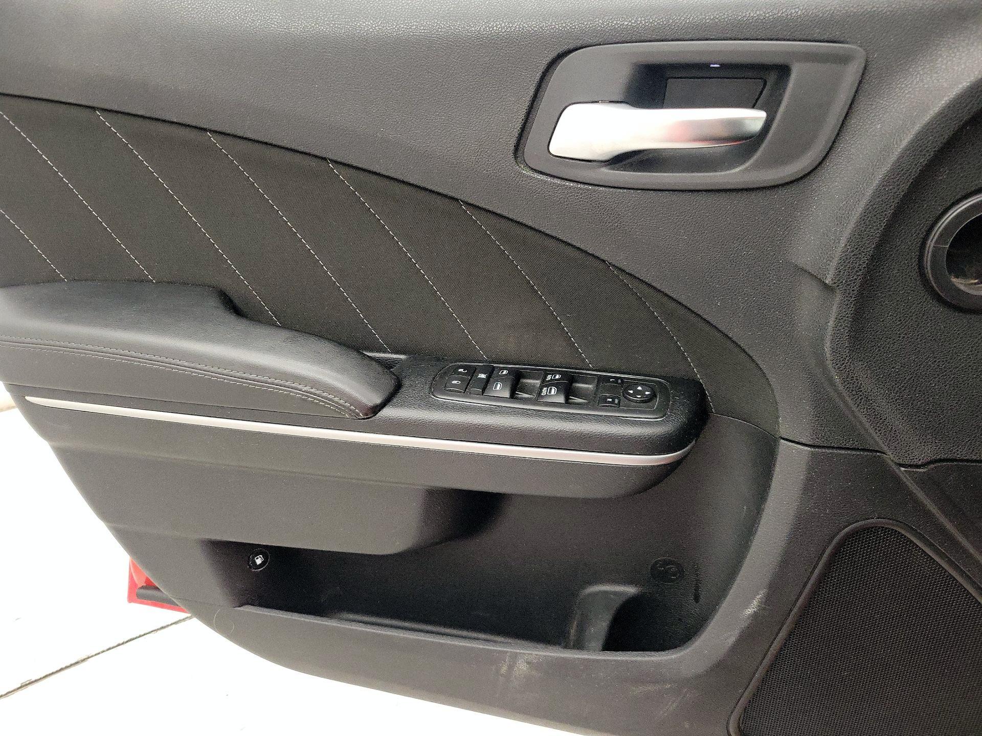 Thumbnail: 2017 Dodge Charger - 12