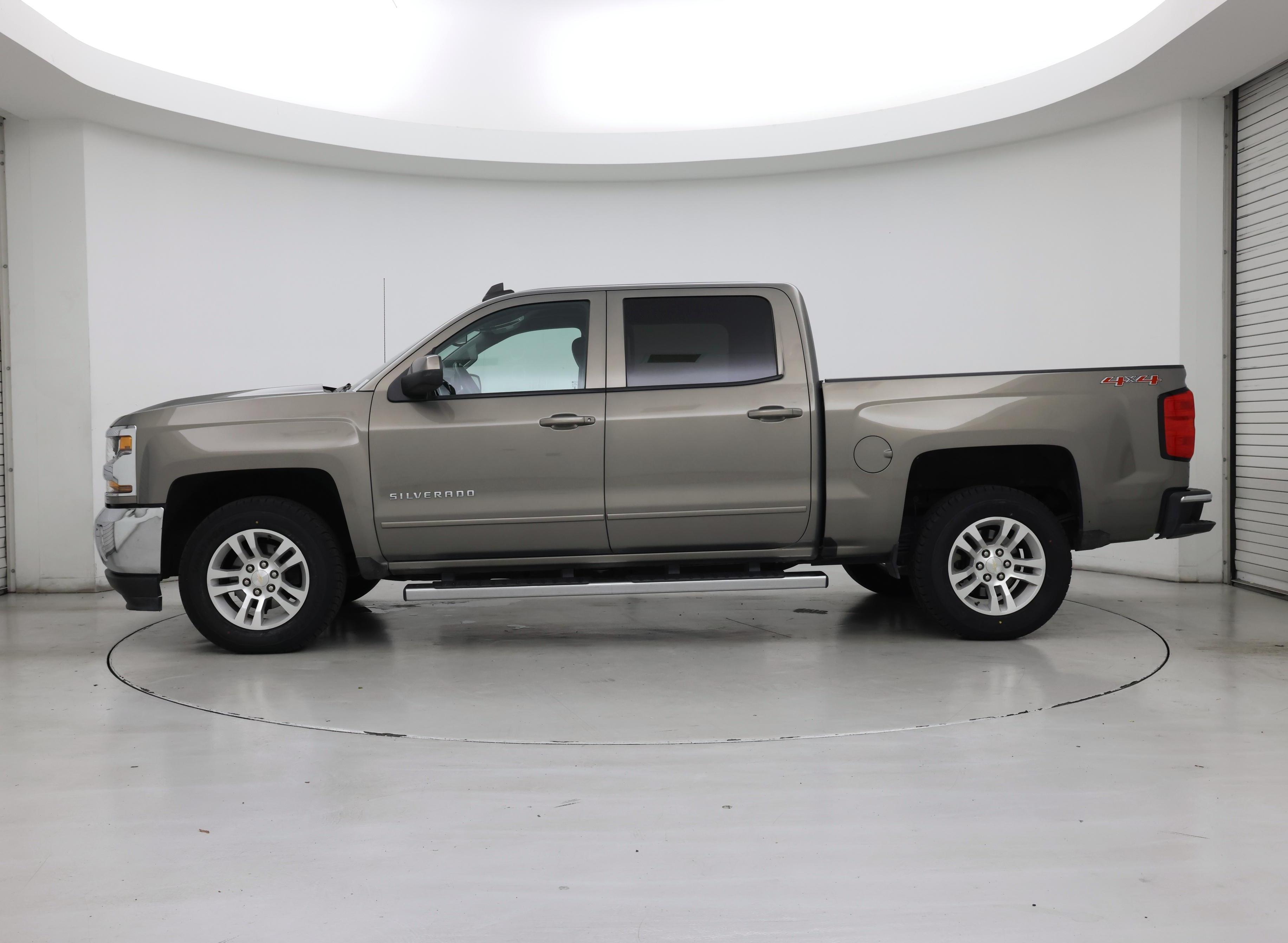 Thumbnail: 2017 Chevrolet Silverado 1500 - 3