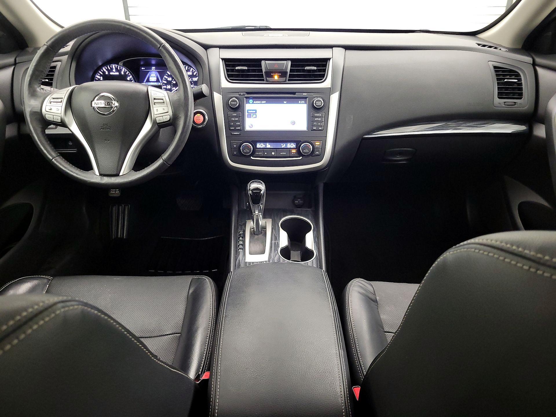 Thumbnail: 2017 Nissan Altima - 9