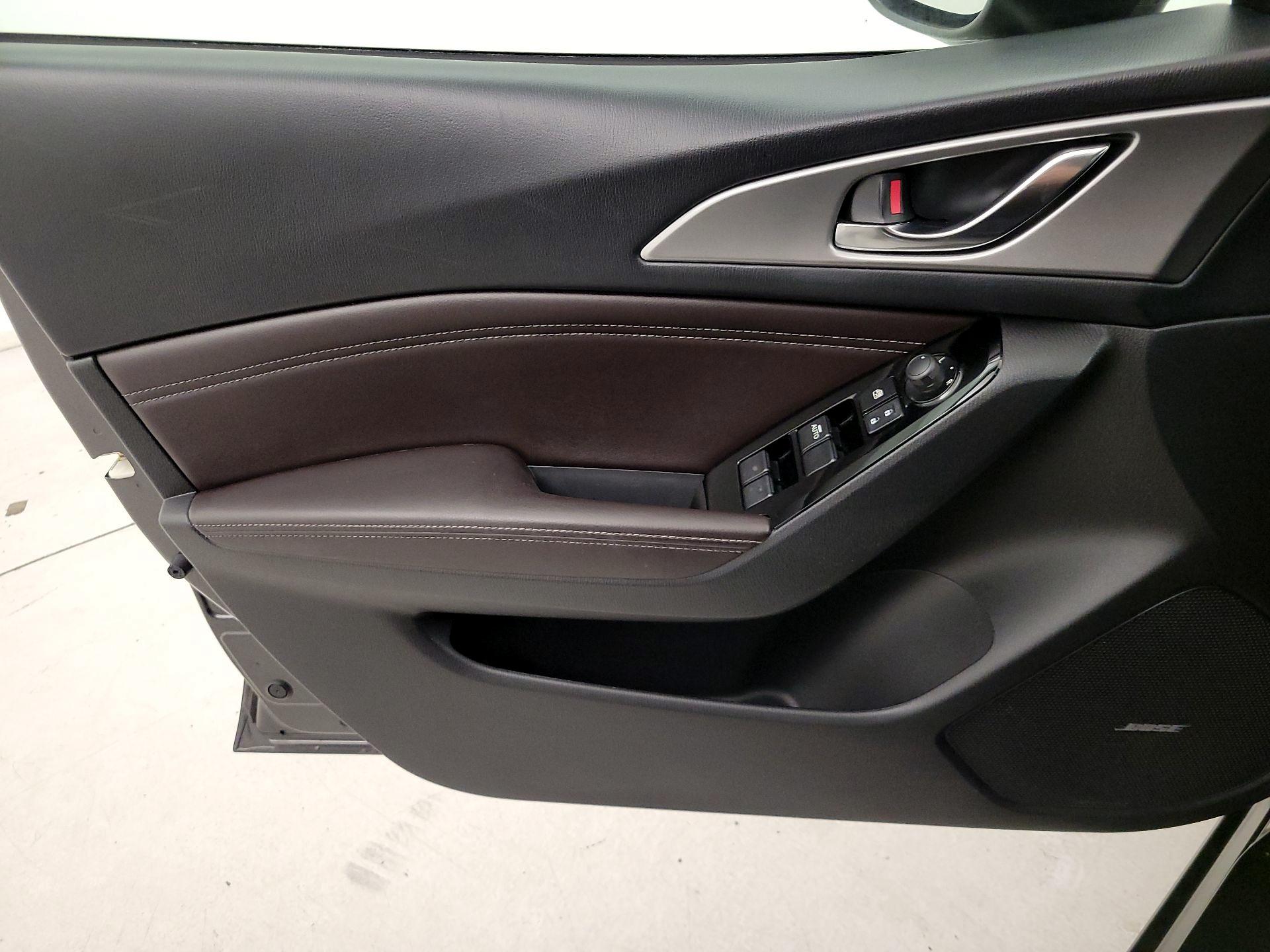 Thumbnail: 2018 Mazda Mazda3 - 12