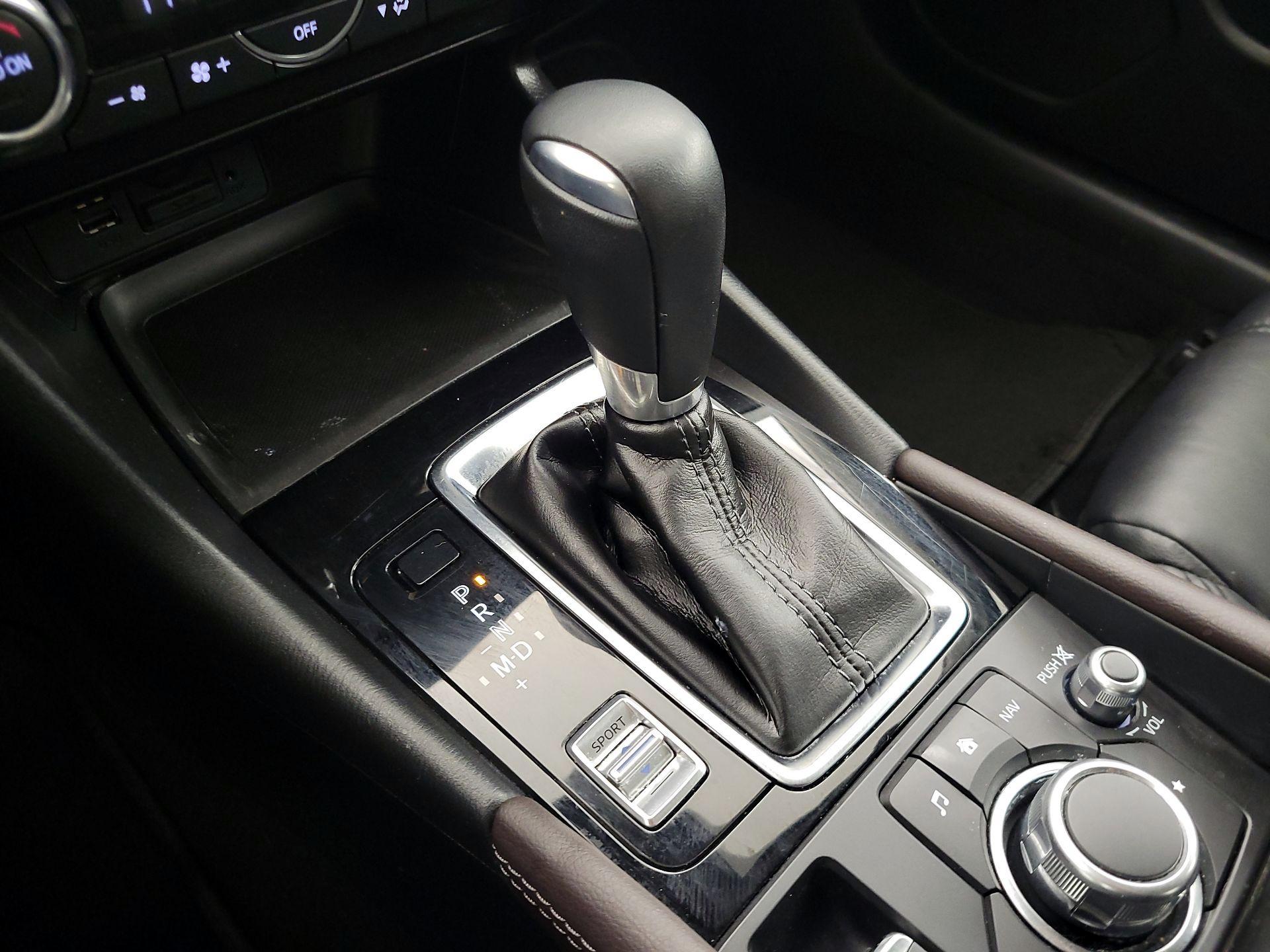 Thumbnail: 2018 Mazda Mazda3 - 18