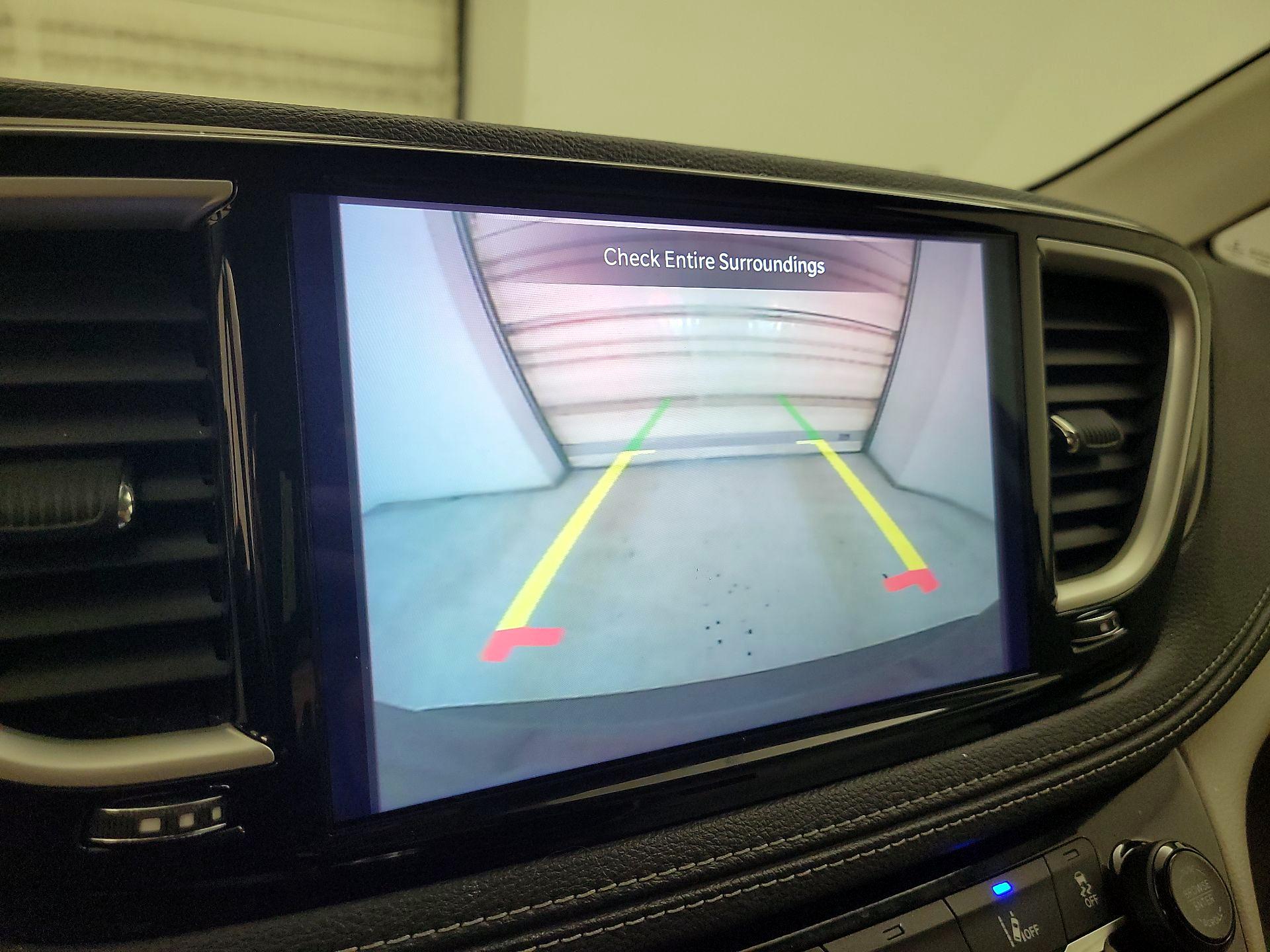 Thumbnail: 2021 Chrysler Pacifica - 14