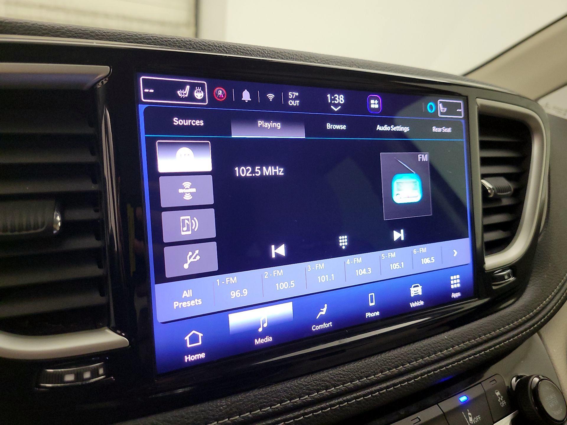 Thumbnail: 2021 Chrysler Pacifica - 15