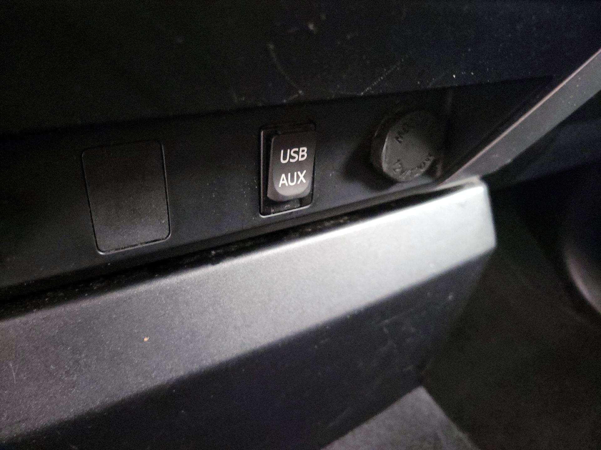 Thumbnail: 2014 Toyota Tundra - 18